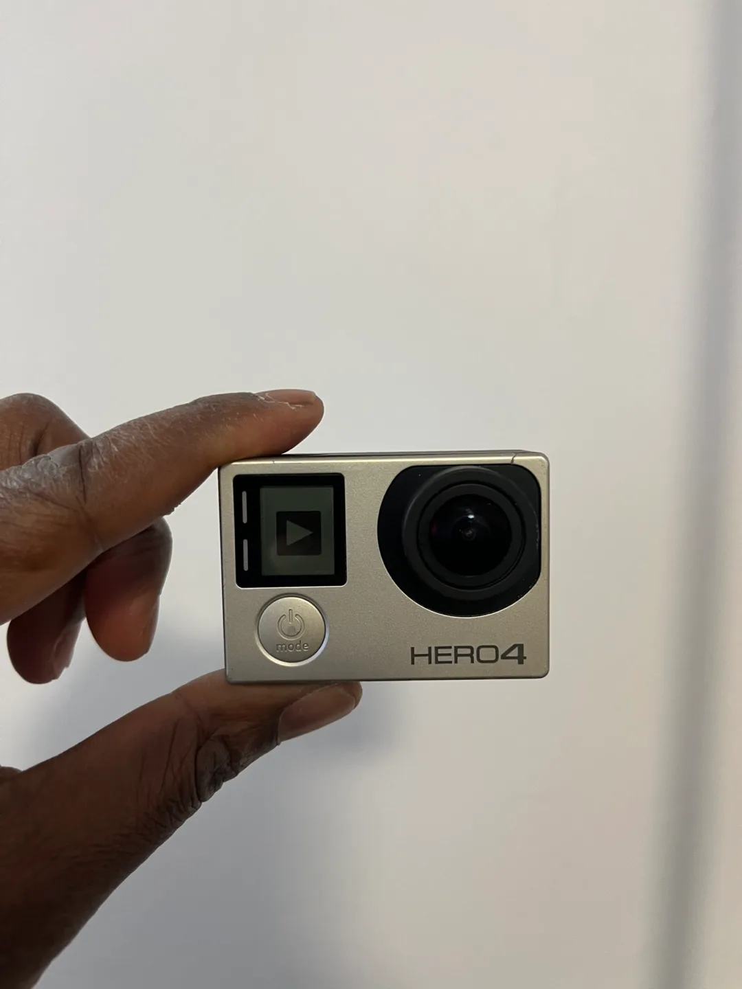 GoPro Hero 4 with accessories image indicator(3)