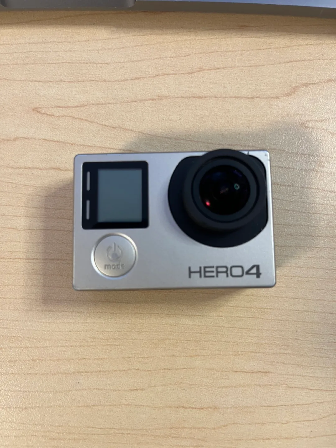 GoPro Hero 4 with accessories image indicator(2)