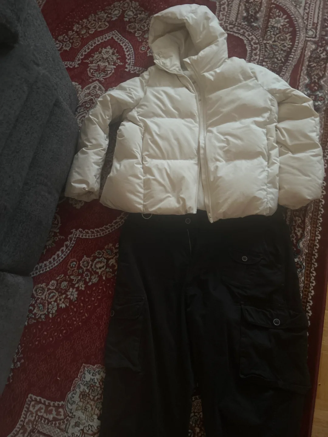 Uniqlo White Puffer  with black jeans image indicator(3)
