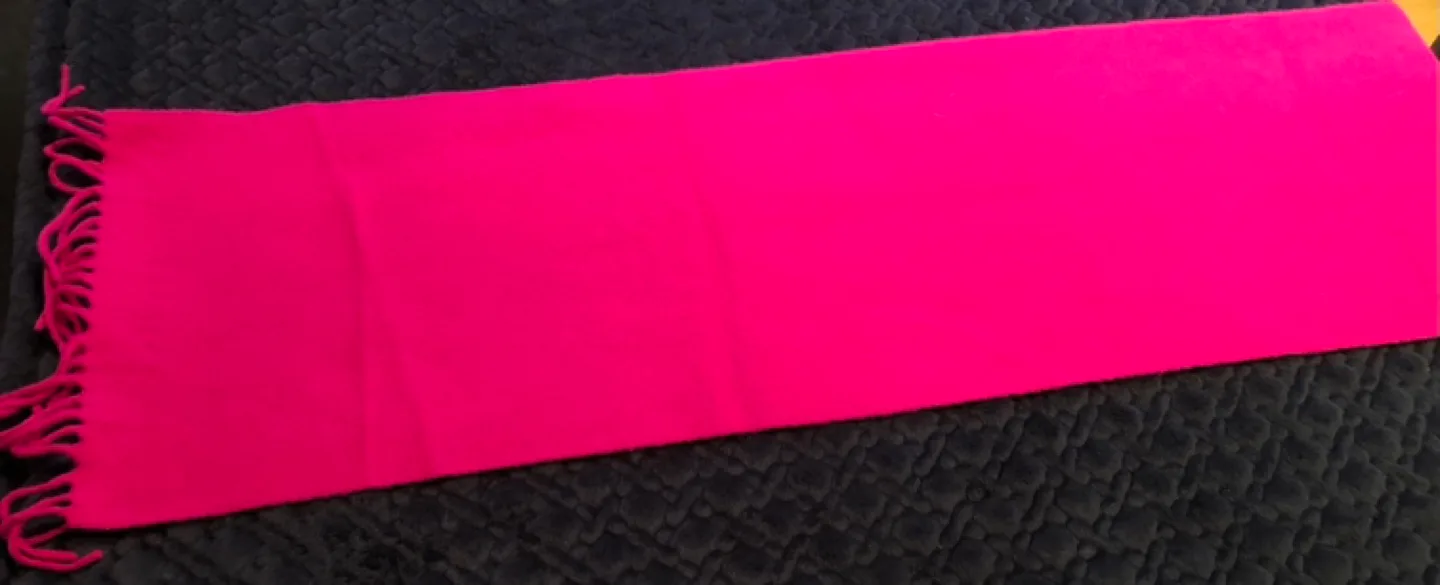 Pink Scarf image indicator(2)