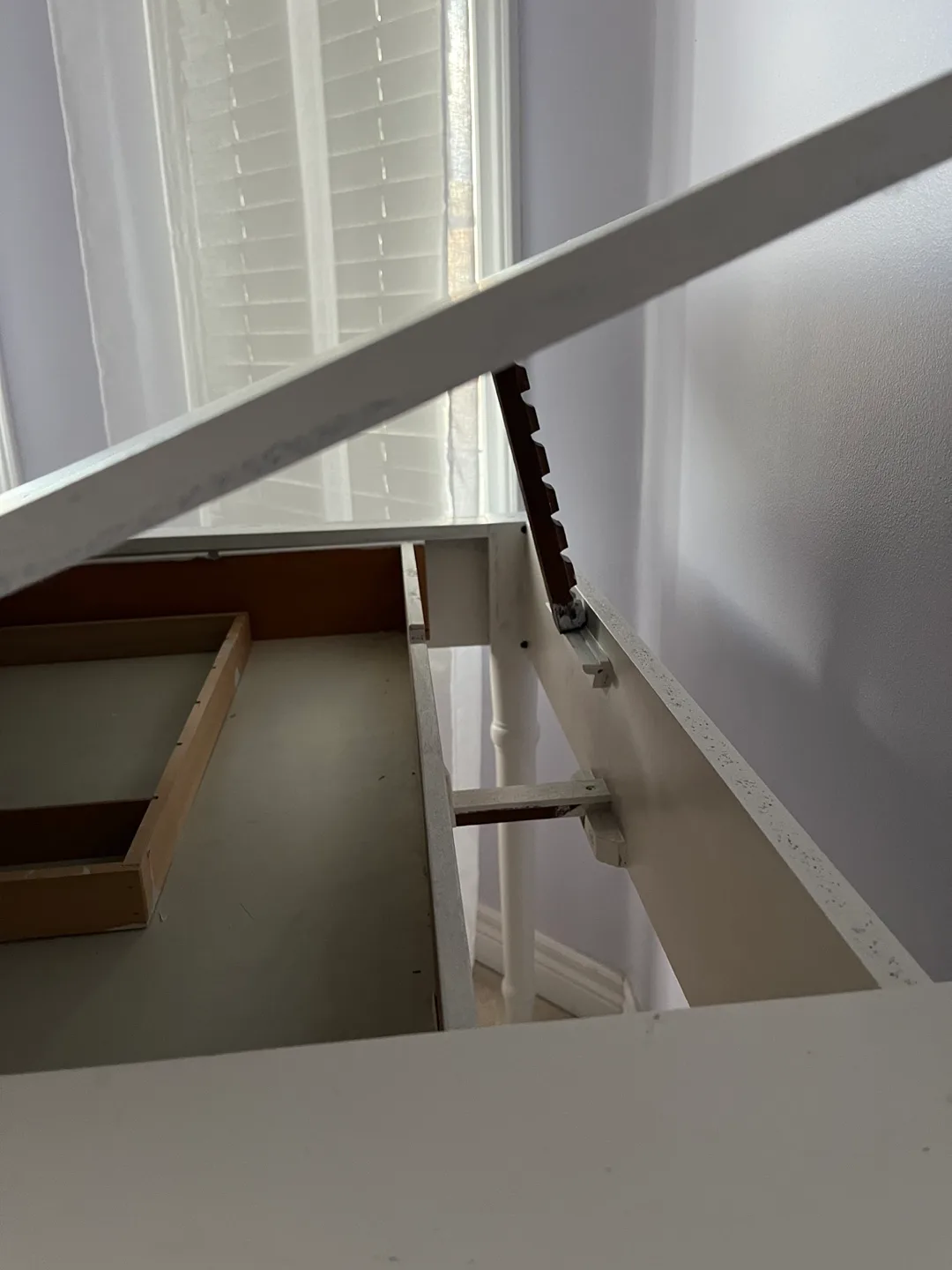 Vintage Solid wood Lift-Top Artist/Drafting Desk image indicator(3)