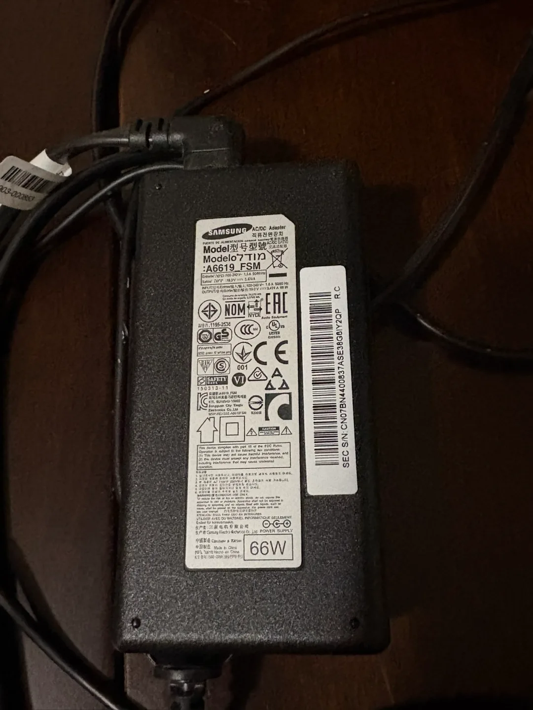 Samsung Smart TV 32-inch, Adapter & Remote image indicator(3)