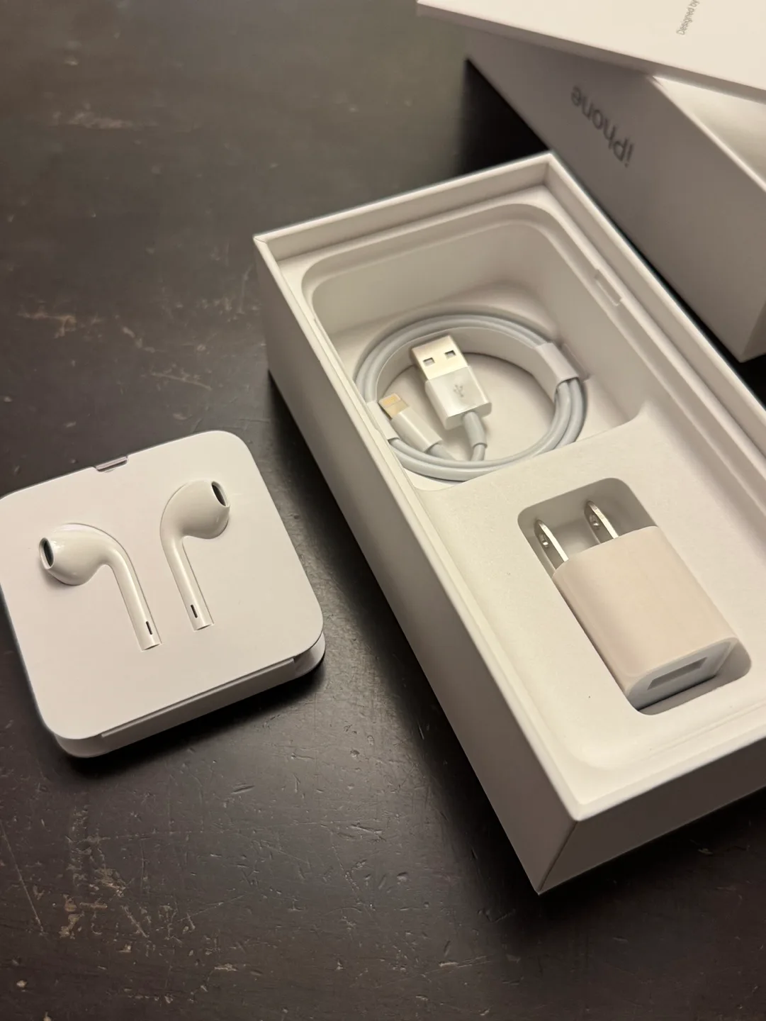 iPhone SE 2020 128GB White image indicator(2)