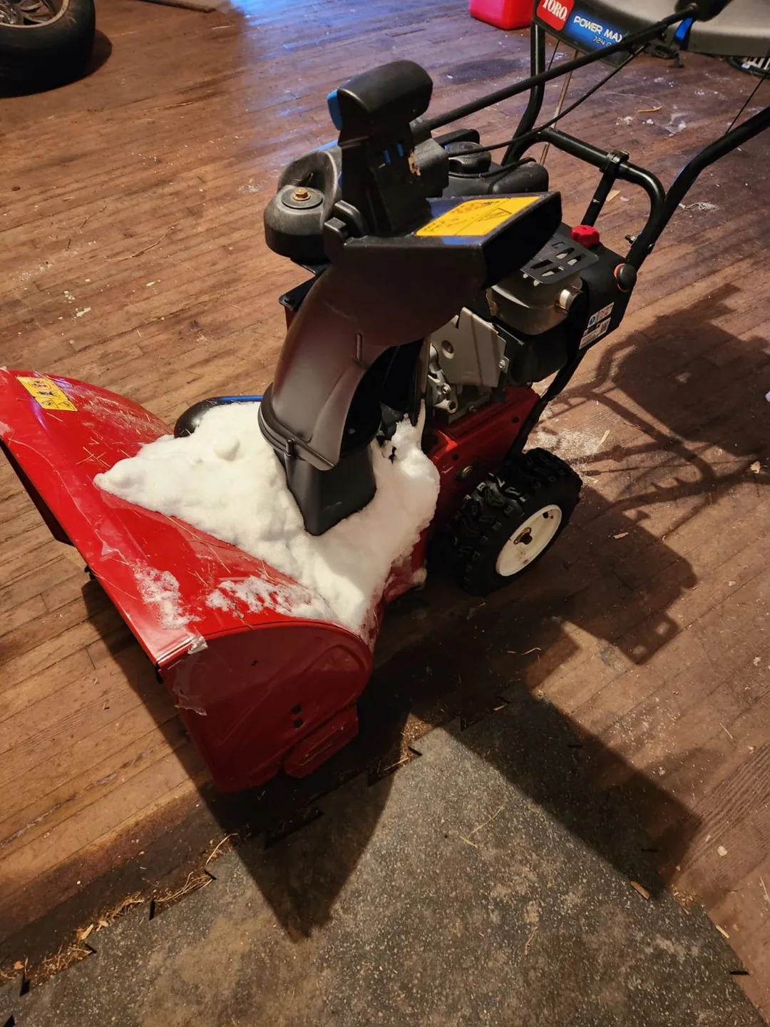 Toro Power Max 724 OE Snowblower image indicator(2)