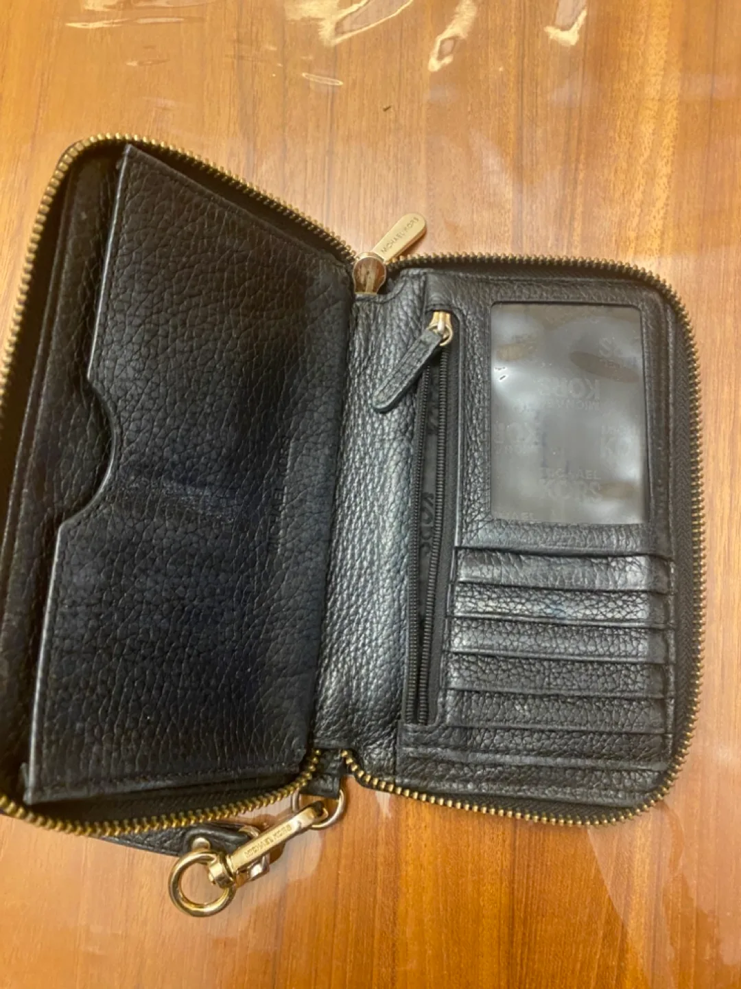 Michael Kors Black Leather Wallet image indicator(2)