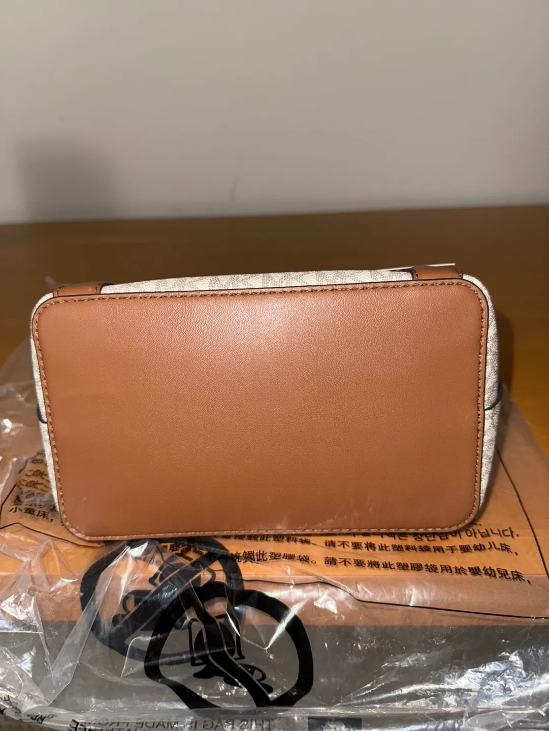 Michael Kors Handbag Pratt image indicator(3)