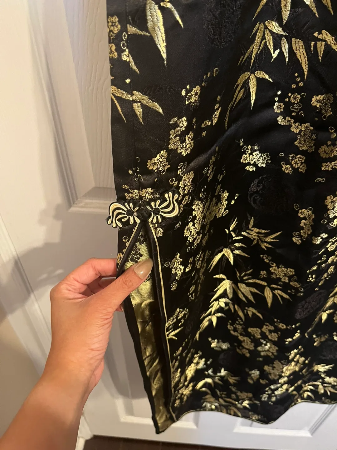 Black and Gold Cheongsam Dress image indicator(2)