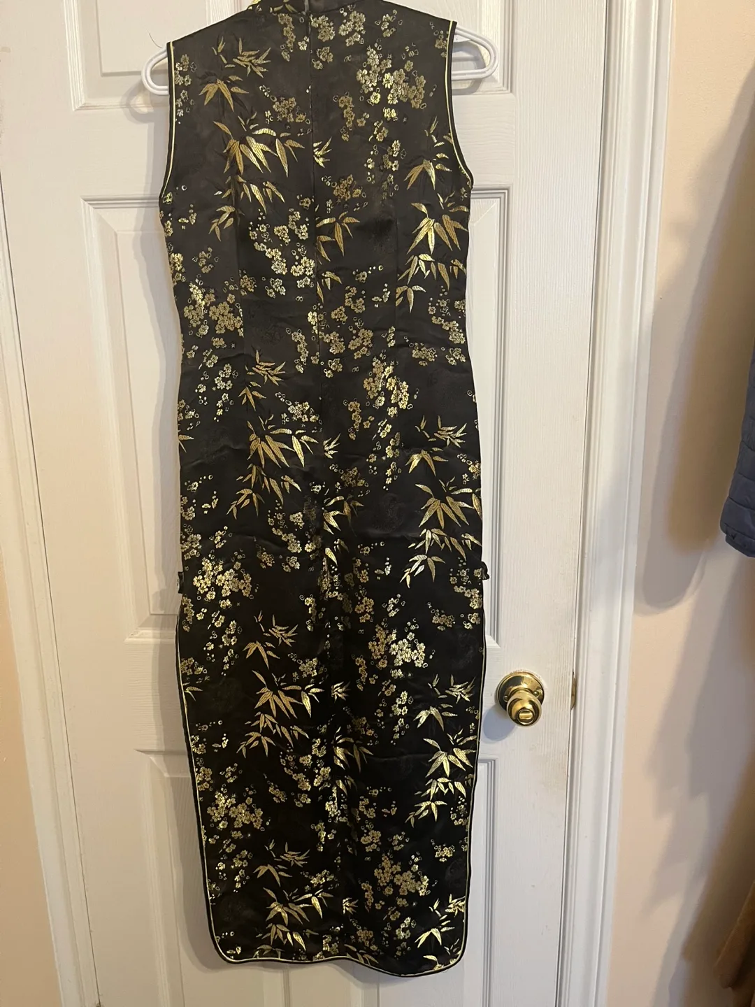 Black and Gold Cheongsam Dress image indicator(5)