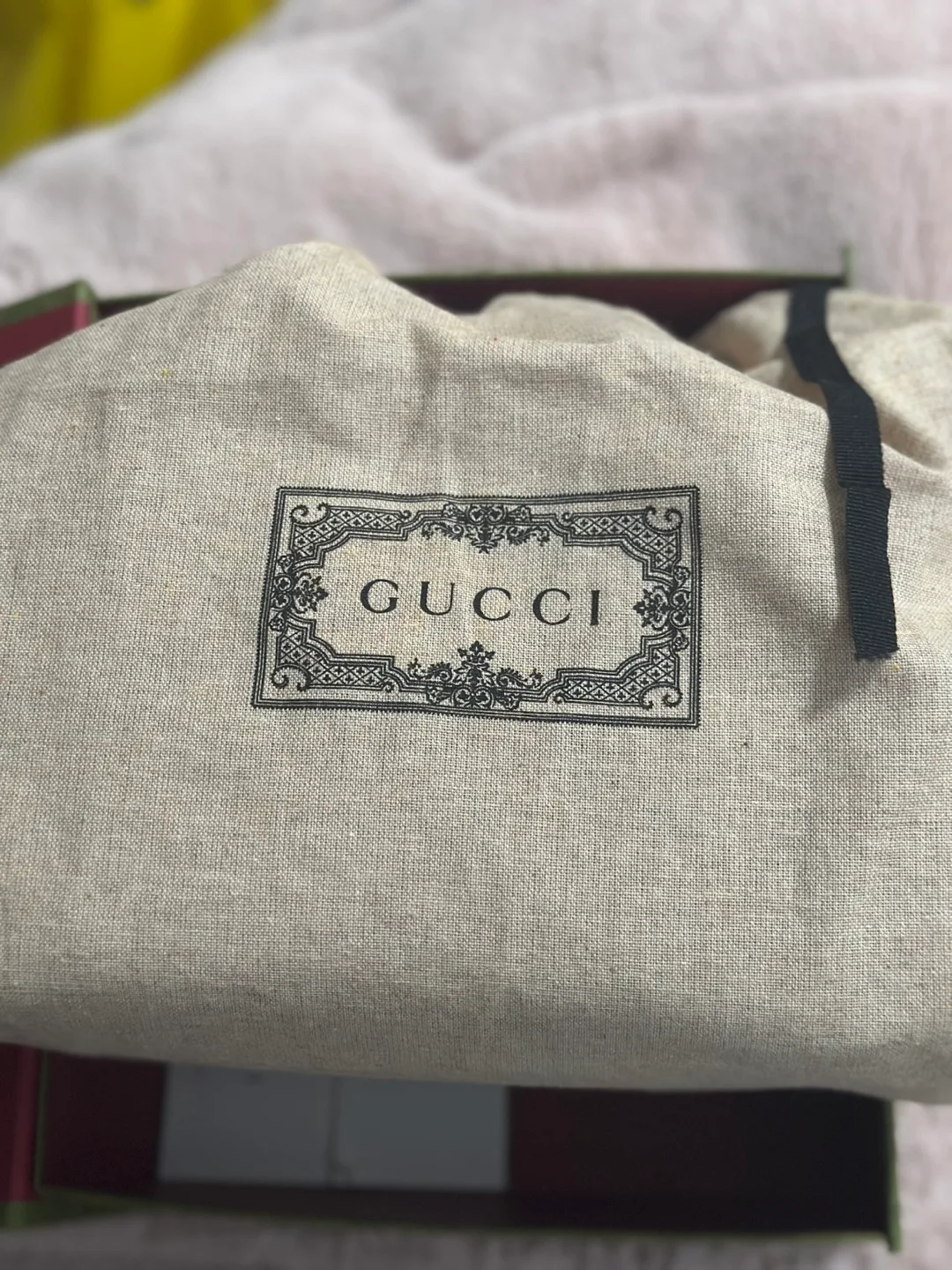 Authentic GG Small Marmont Shoulder Bag image indicator(3)