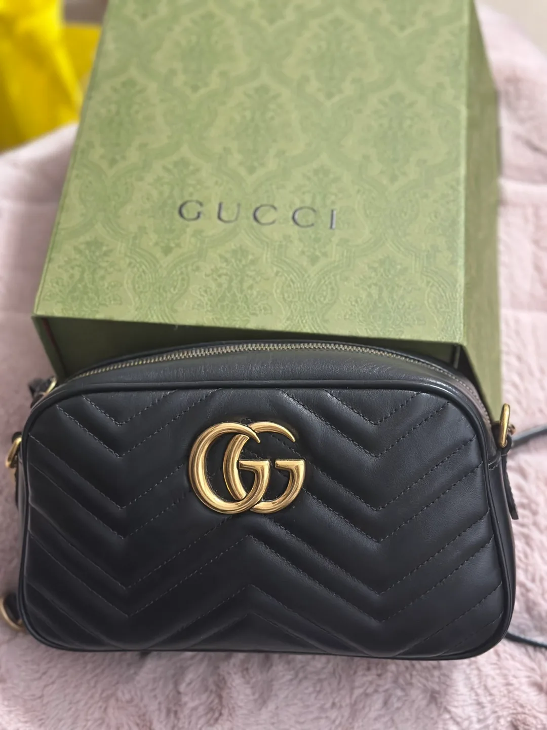 Authentic GG Small Marmont Shoulder Bag image indicator(5)