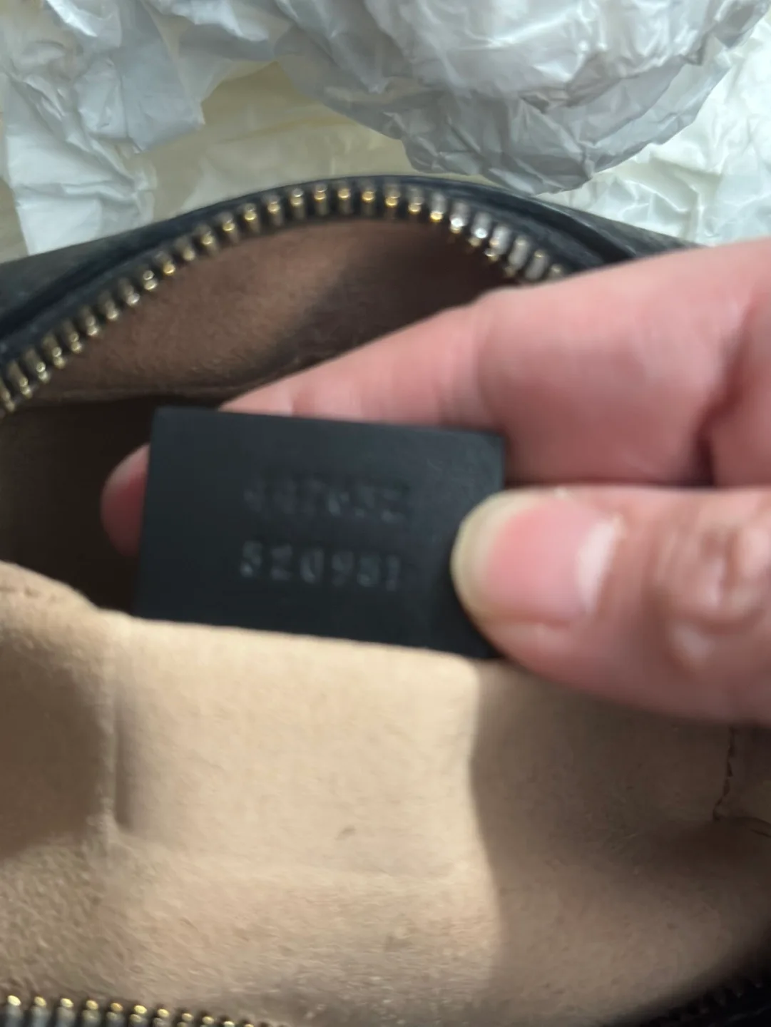 Authentic GG Small Marmont Shoulder Bag image indicator(10)