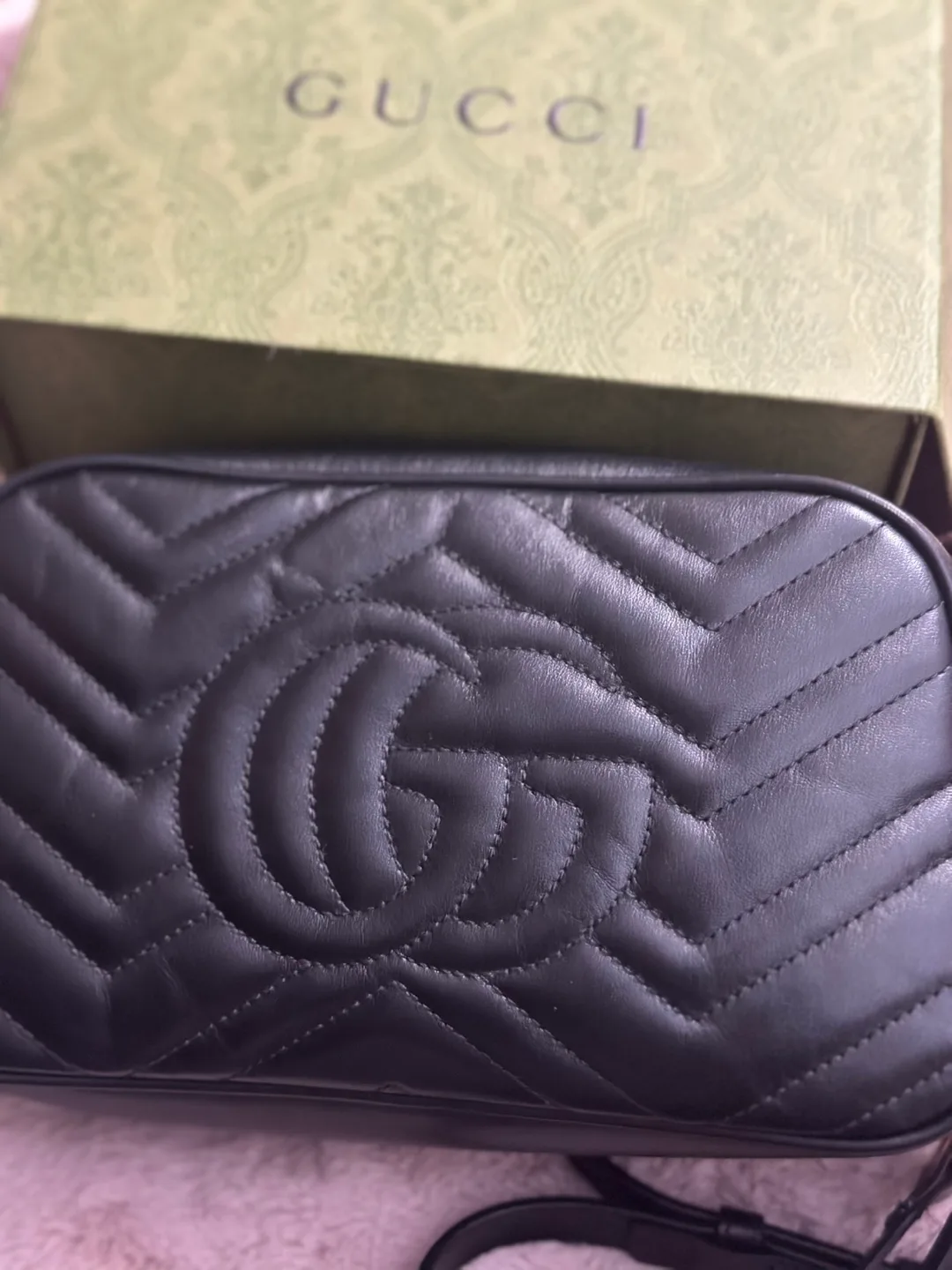 Authentic GG Small Marmont Shoulder Bag image indicator(7)