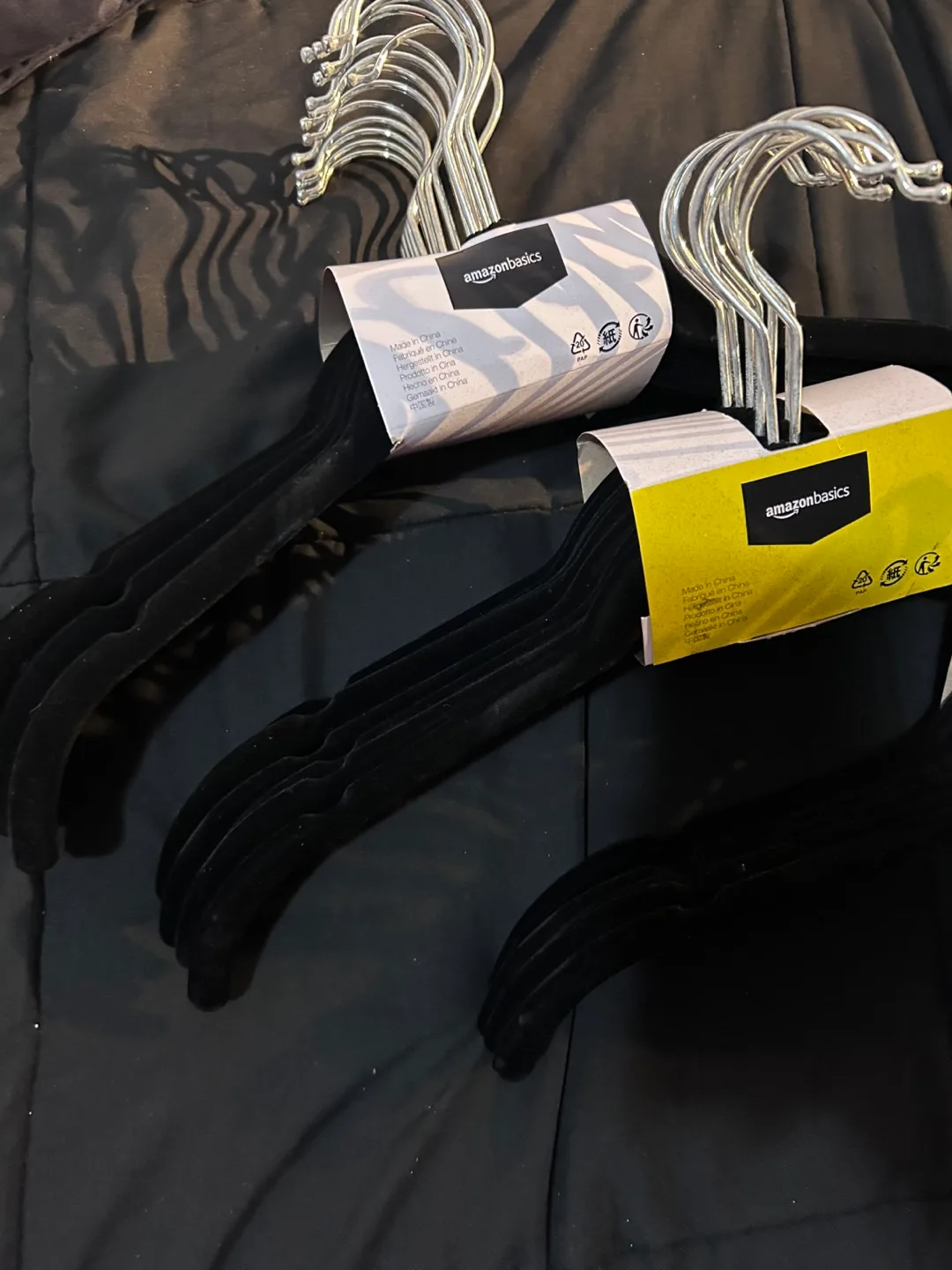 Amazon Basics Black Velvet Hangers! ( MANY AVAILABLE ) image indicator(5)