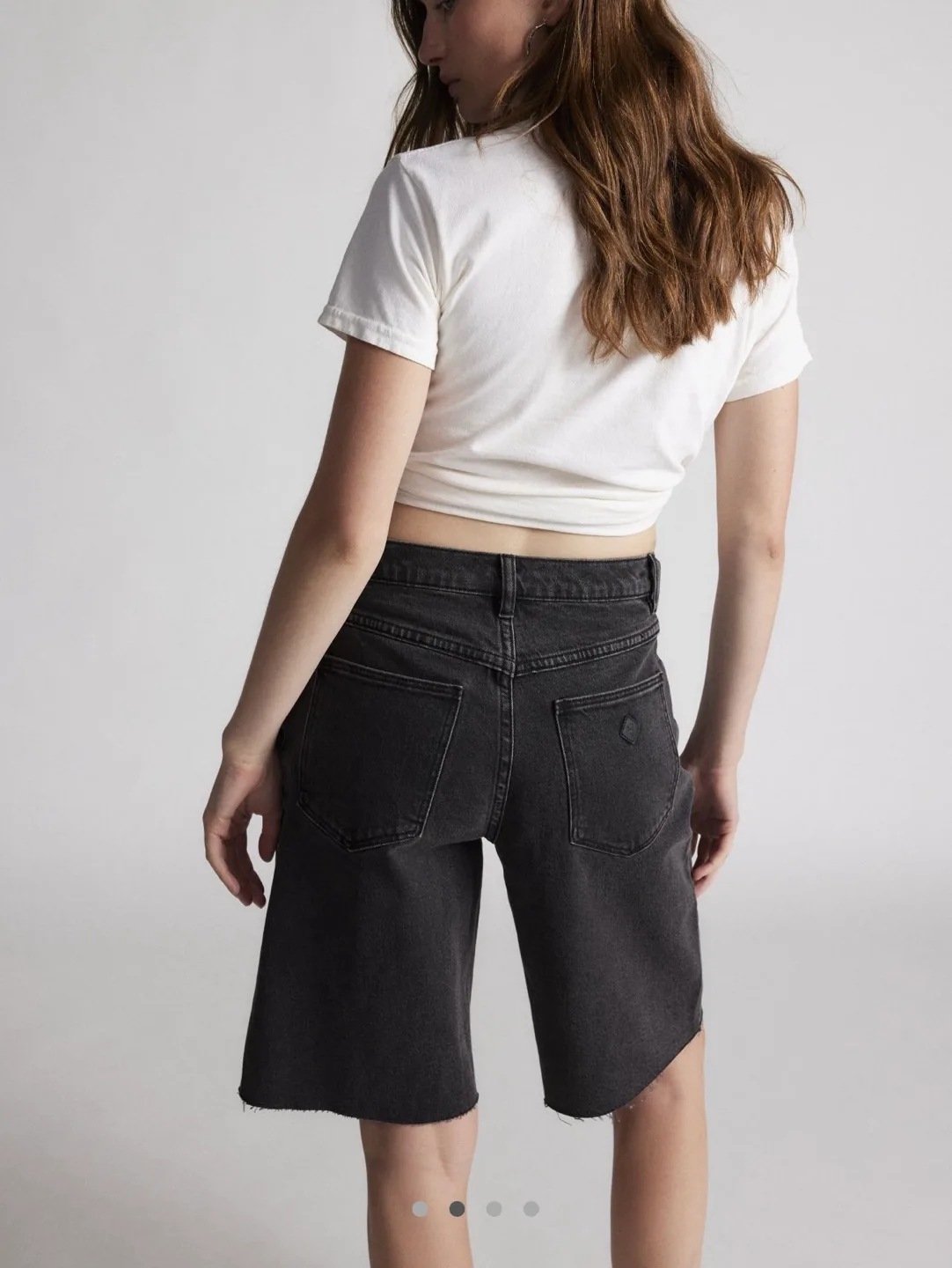 *BNWT* URBAN OUTFITTERS ABRAND JEANS denim shorts - size 26 image indicator(2)