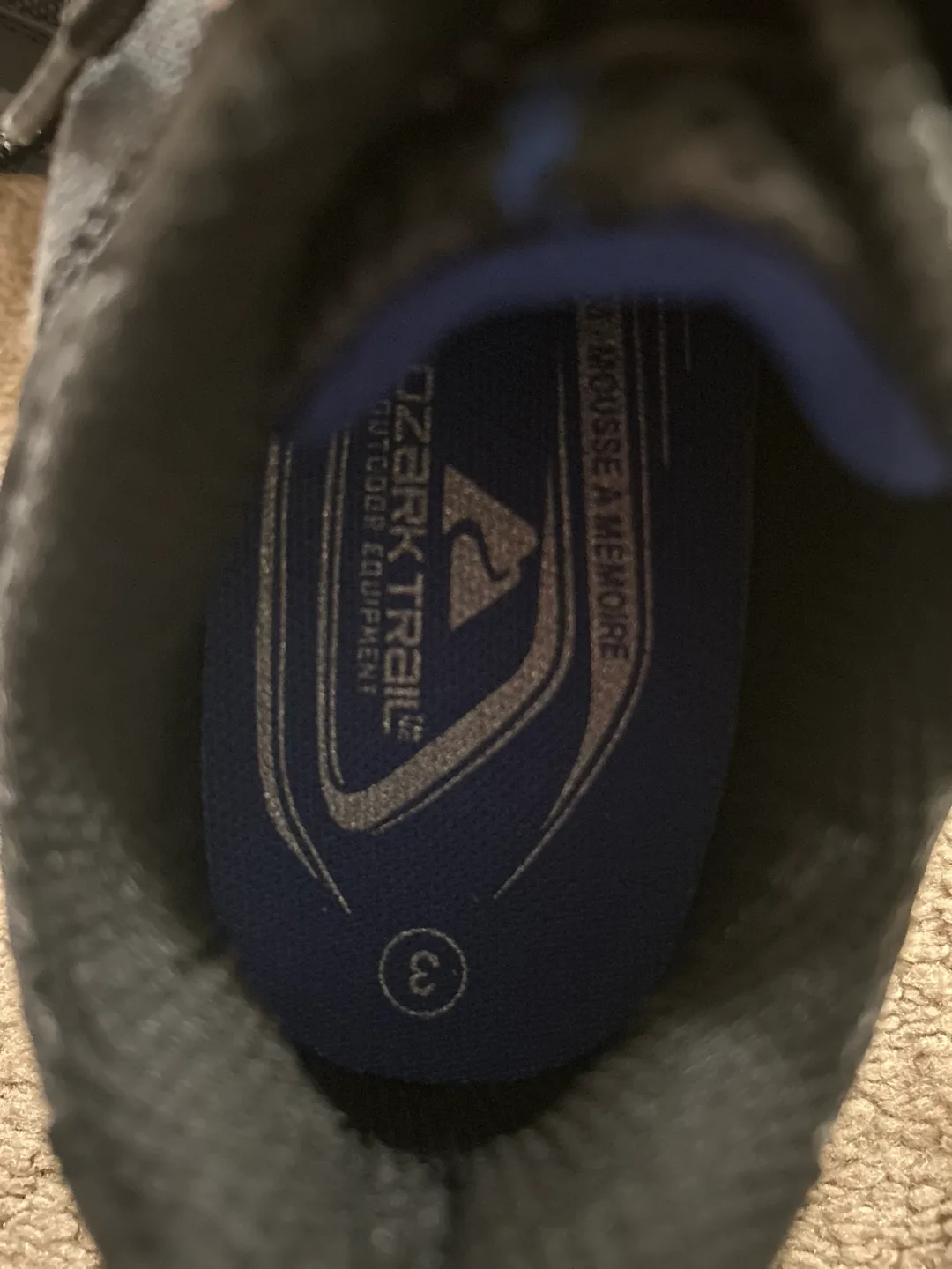 Black Running Shoes image indicator(3)