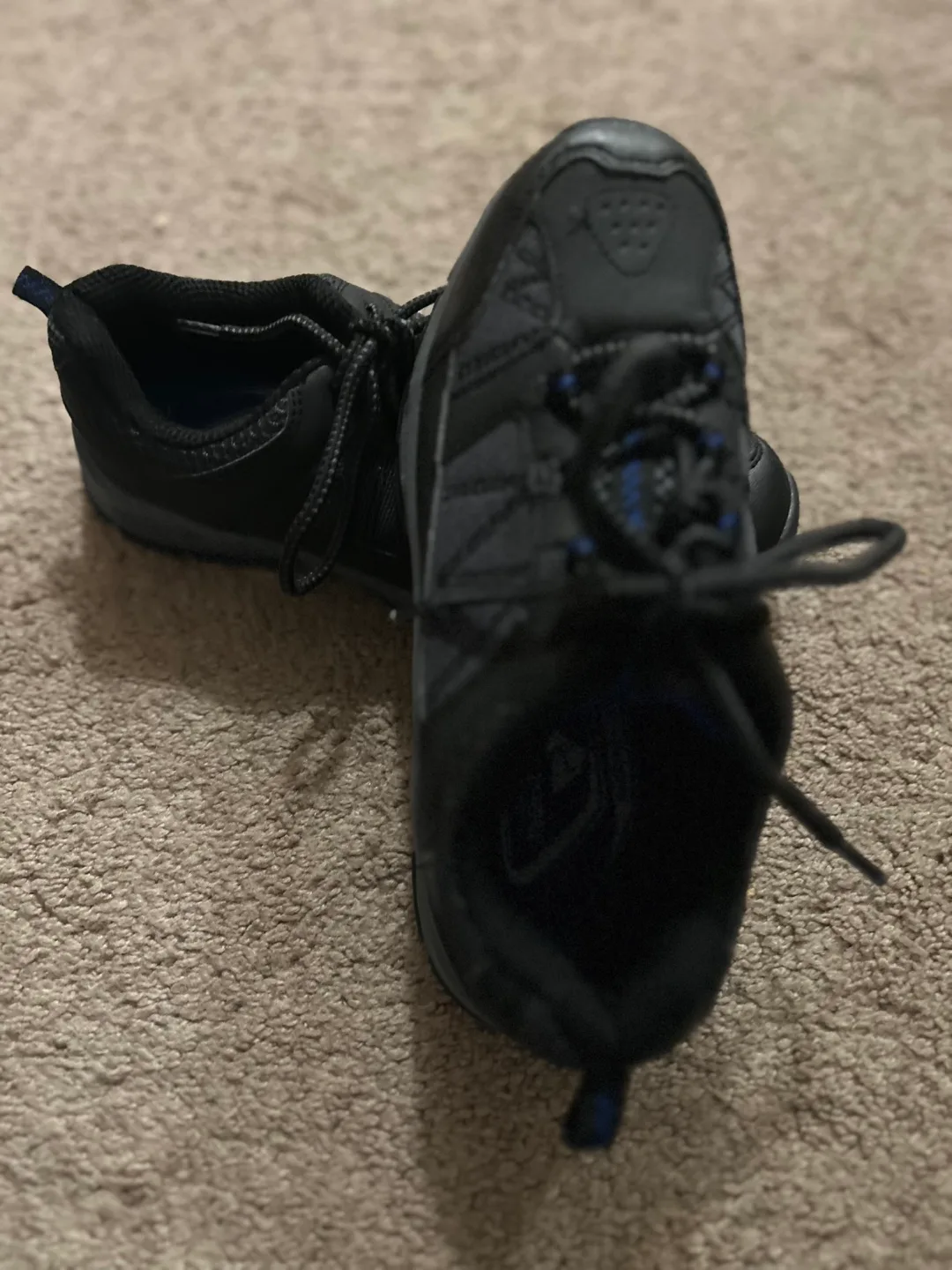 Black Running Shoes image indicator(2)