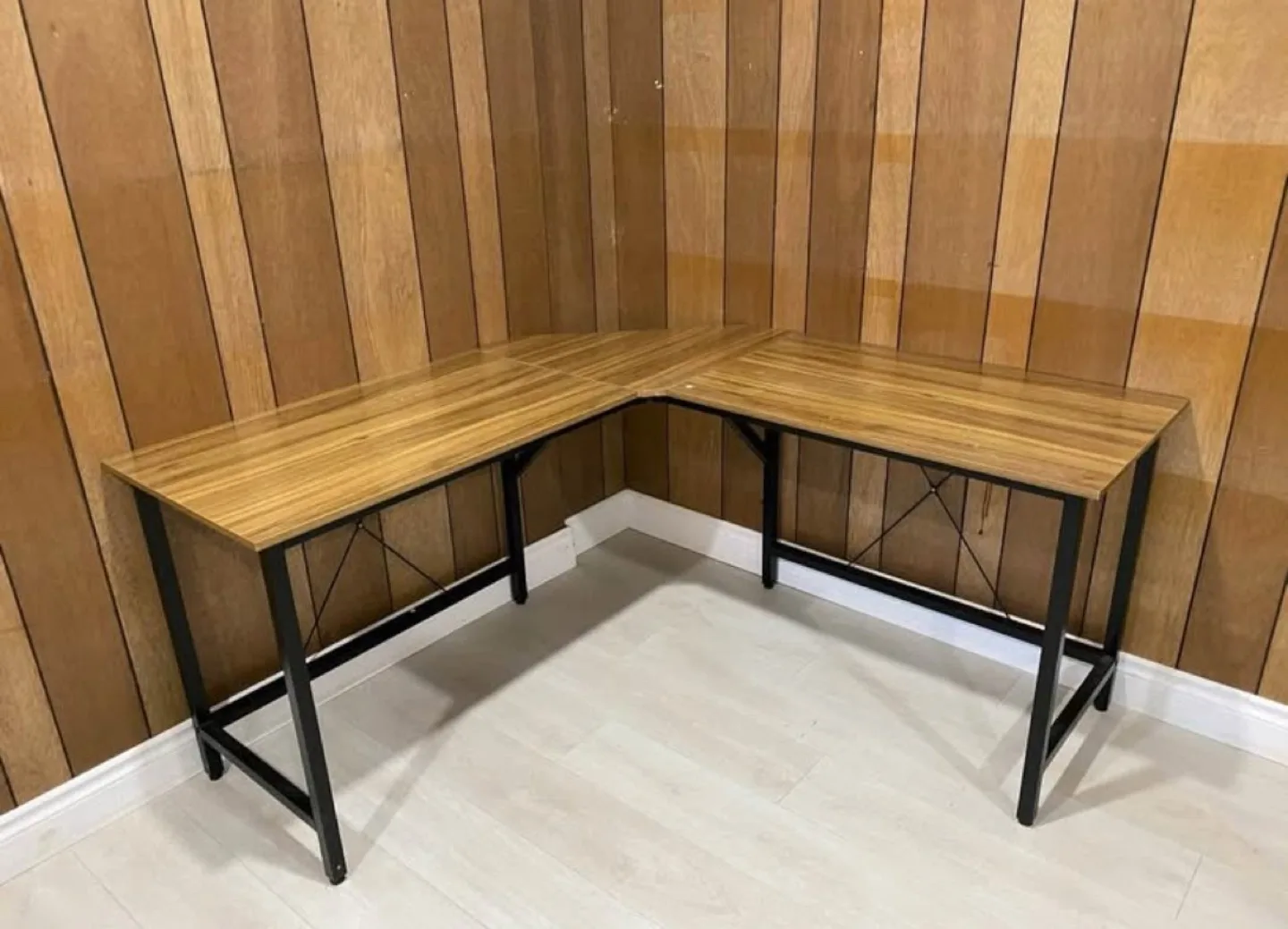 L-Shaped Corner Desk thumbnail