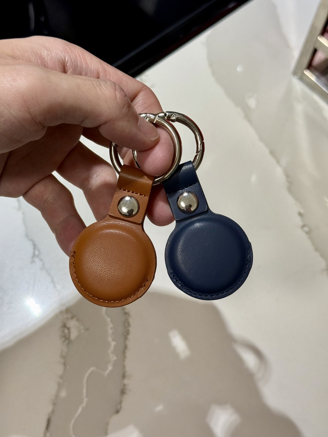 Leather Case For Apple AirTag, Car Keychain Cover - photo 3