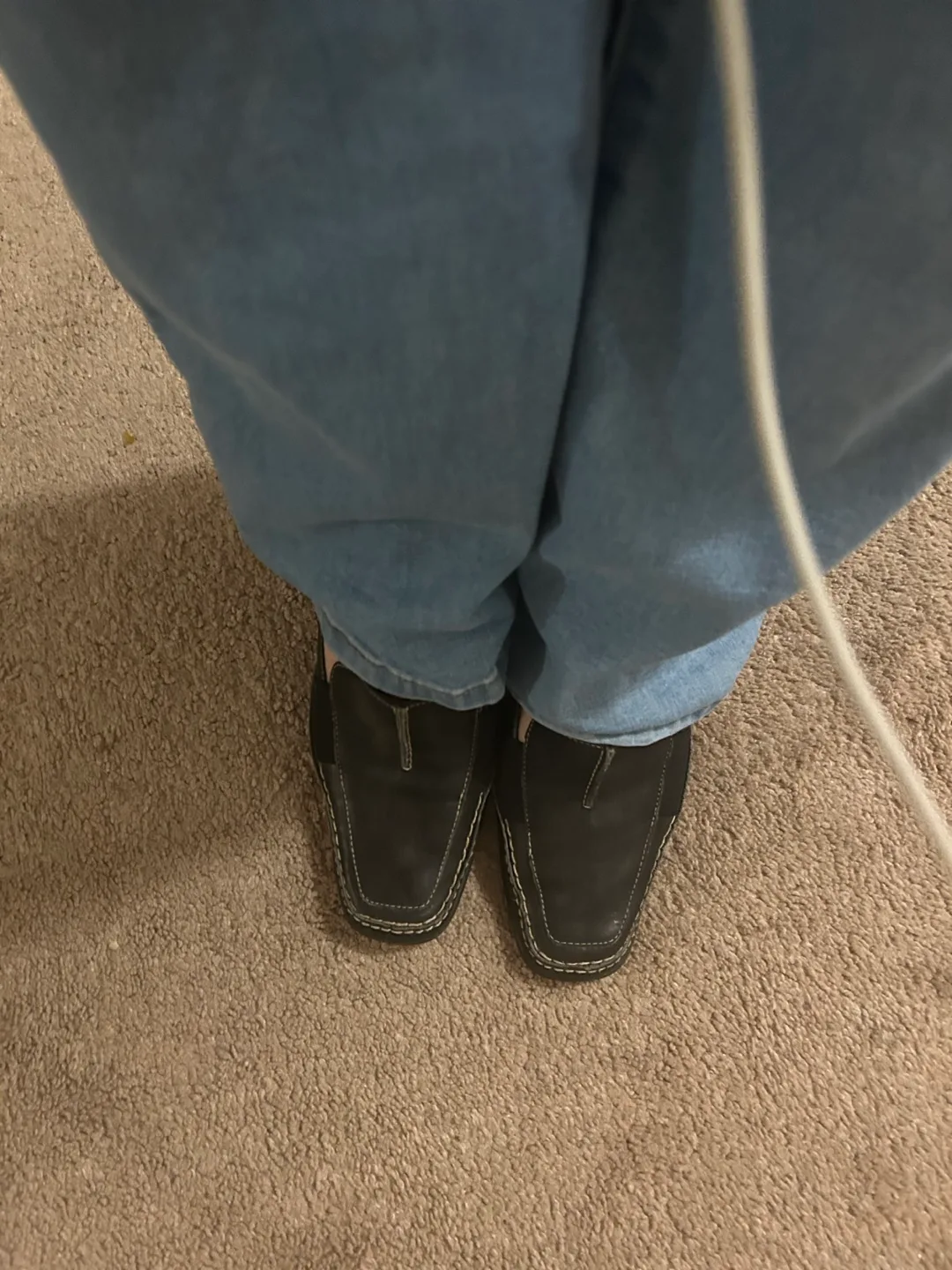 Black Leather Block Heel Shoes image indicator(3)