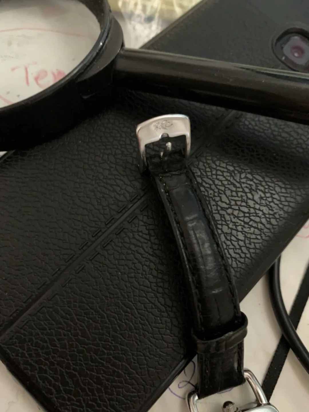 Perry Ellis Women's Watch image indicator(3)