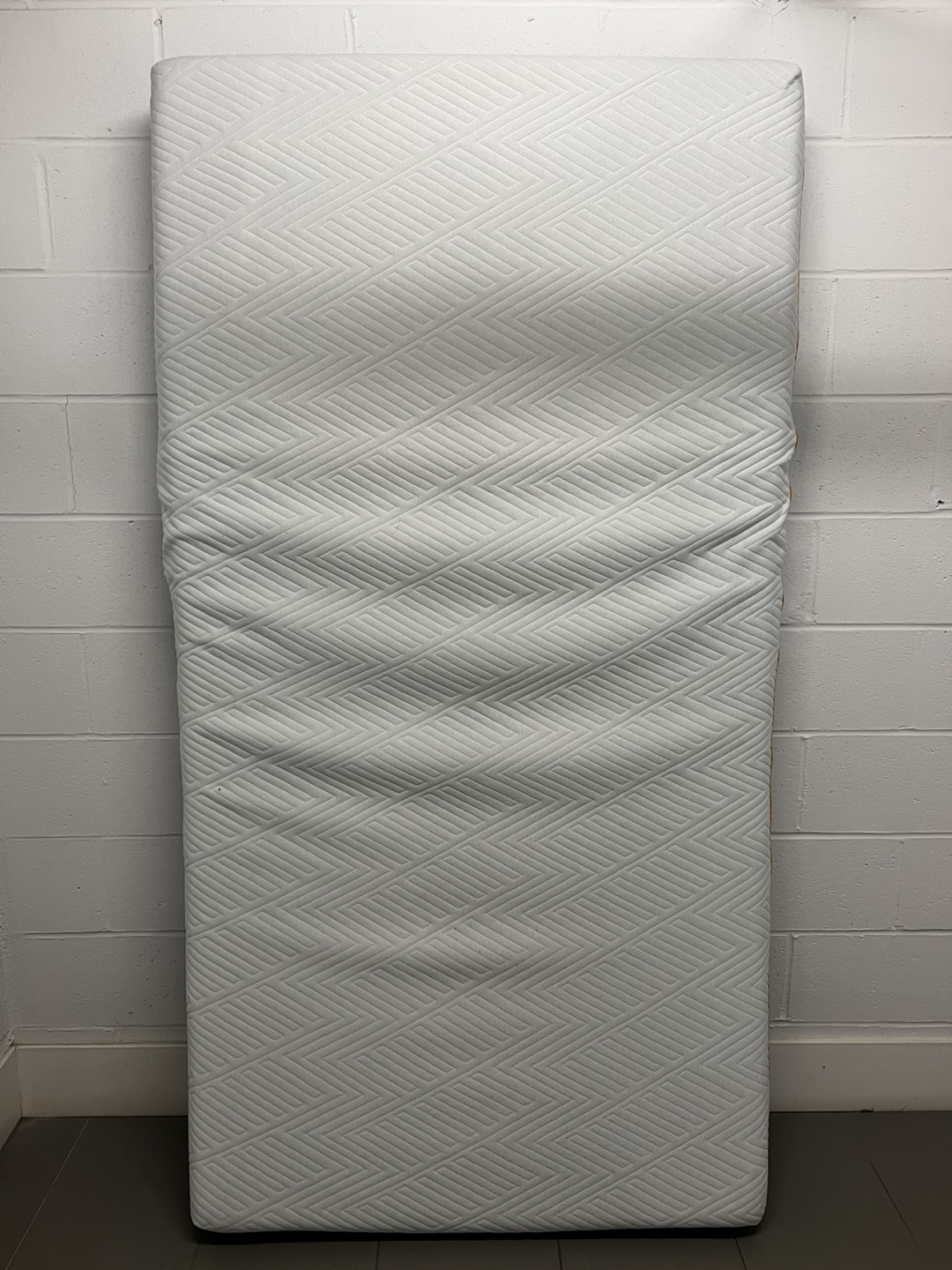Cooling memory foam mattress