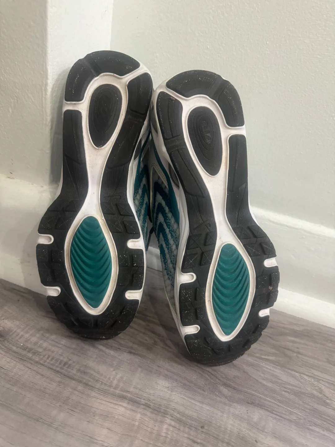 Nike Air Max 2000 Sneakers size 5.5 image indicator(4)