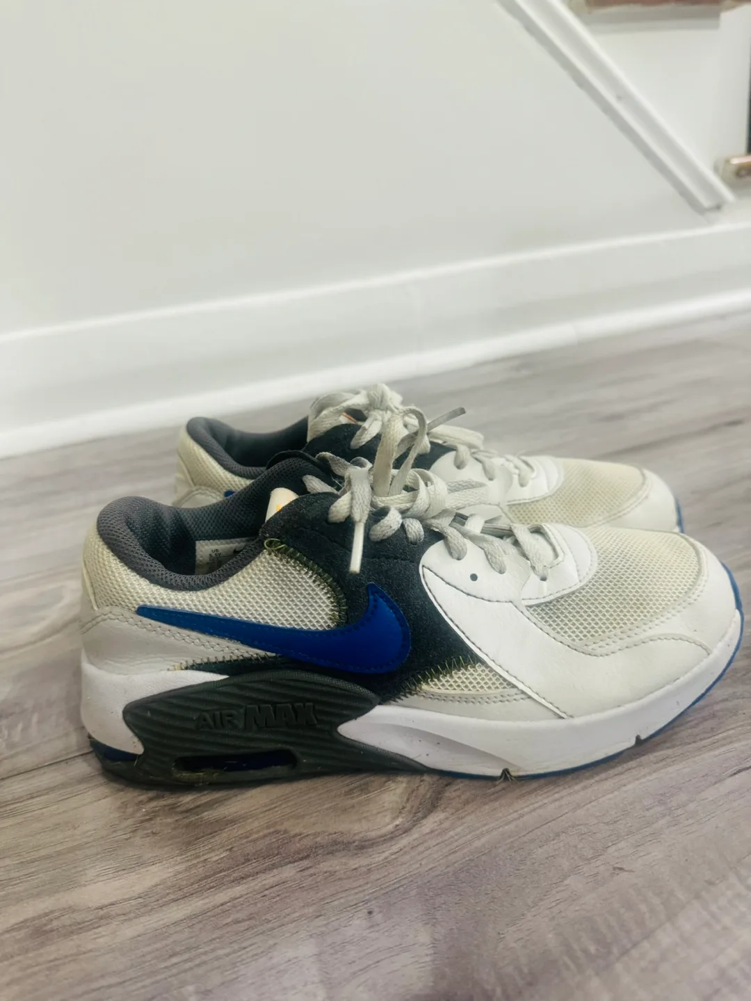 Nike Air Max Running Shoes 5.5Y image indicator(3)