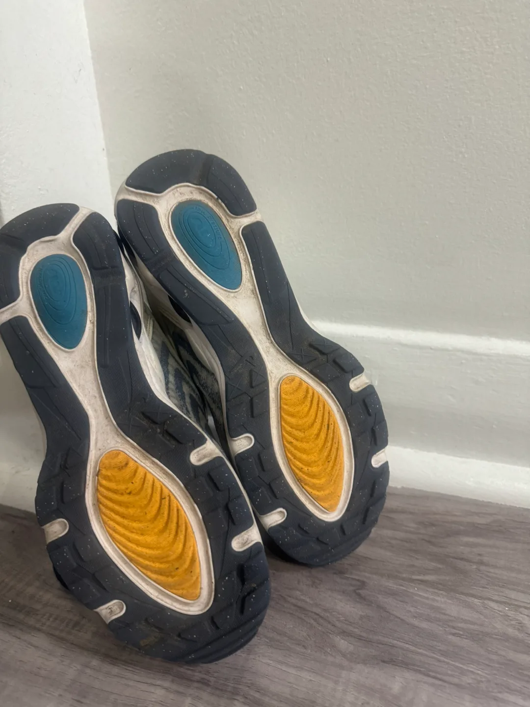 Nike Air Max Plus Running Shoes 5Y image indicator(4)