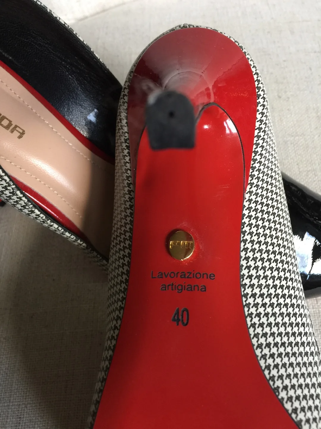 Fatima Morocco Women's Black and White High Heel Pumps image indicator(2)