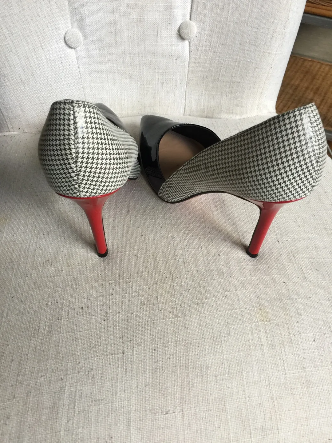 Fatima Morocco Women's Black and White High Heel Pumps image indicator(3)