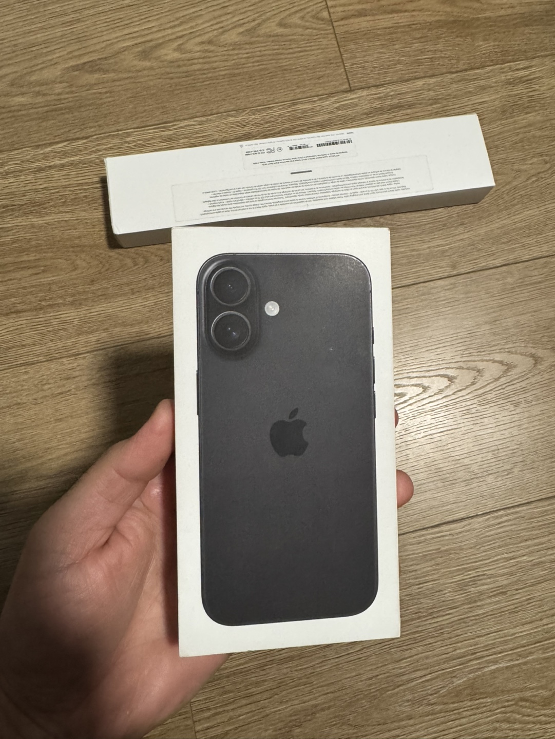 iphone 16 apple and apple watch