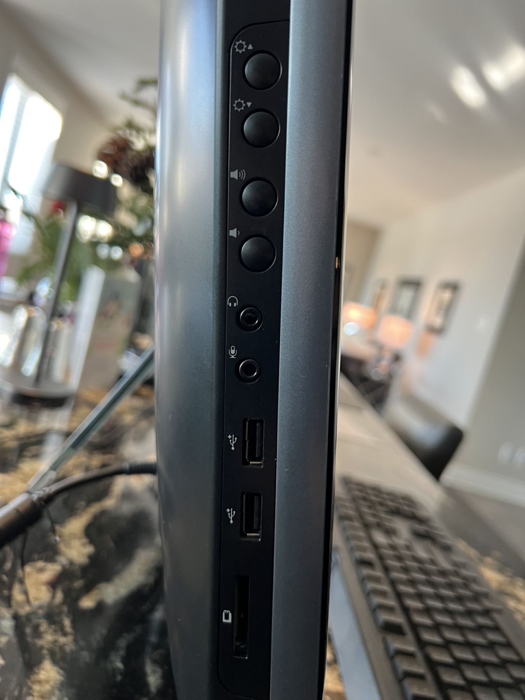 Dell Inspiron One All-in-One Desktop Computer - photo 3
