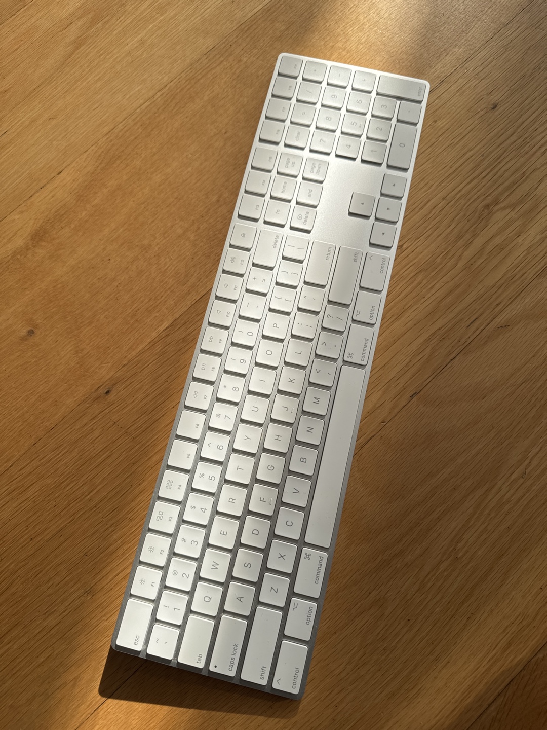 Apple Wireless Keyboard with numeric keypad
