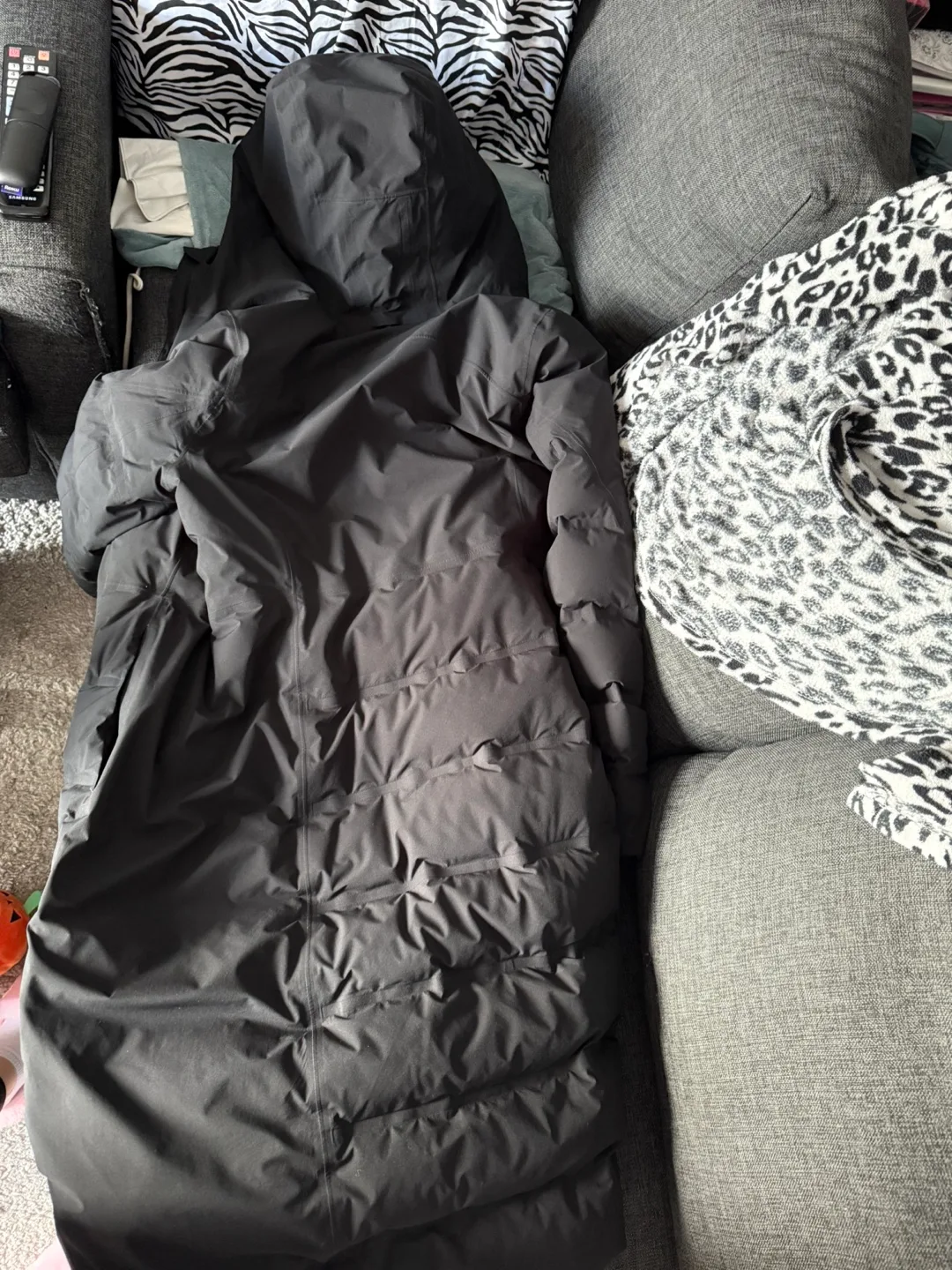 Lululemon Down Coat image indicator(8)