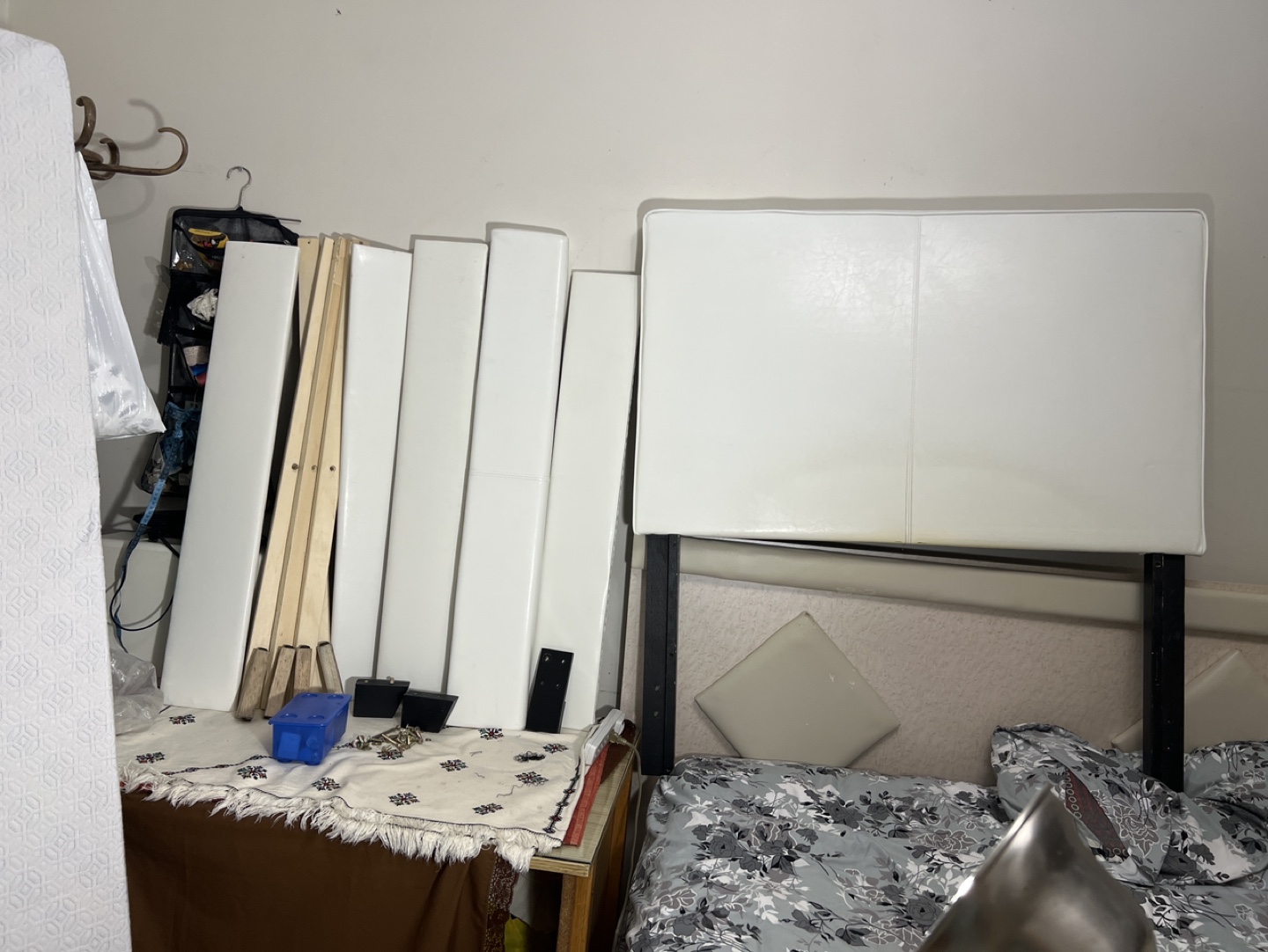 Single bed frame with foam mattress - photo 2