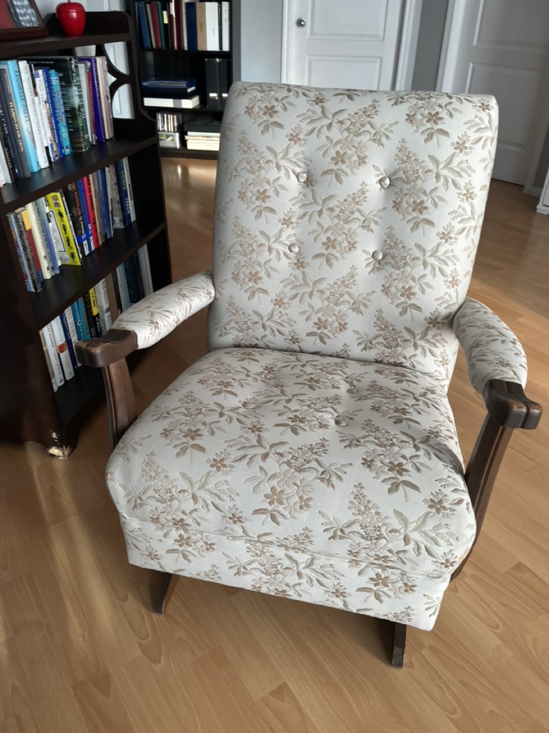 Vintage Rocking Chair - photo 5