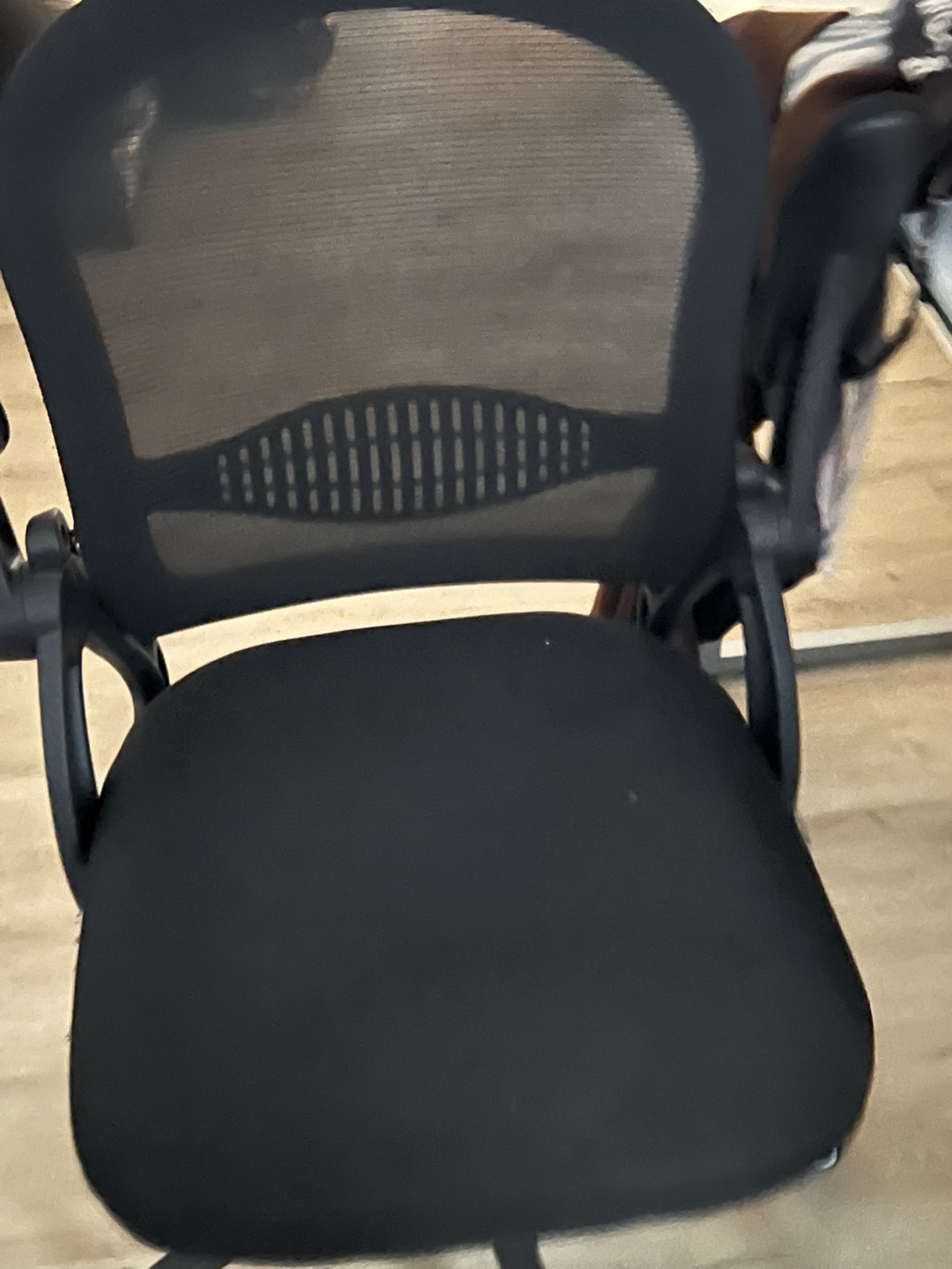 Black Mesh Office Chair - photo 3