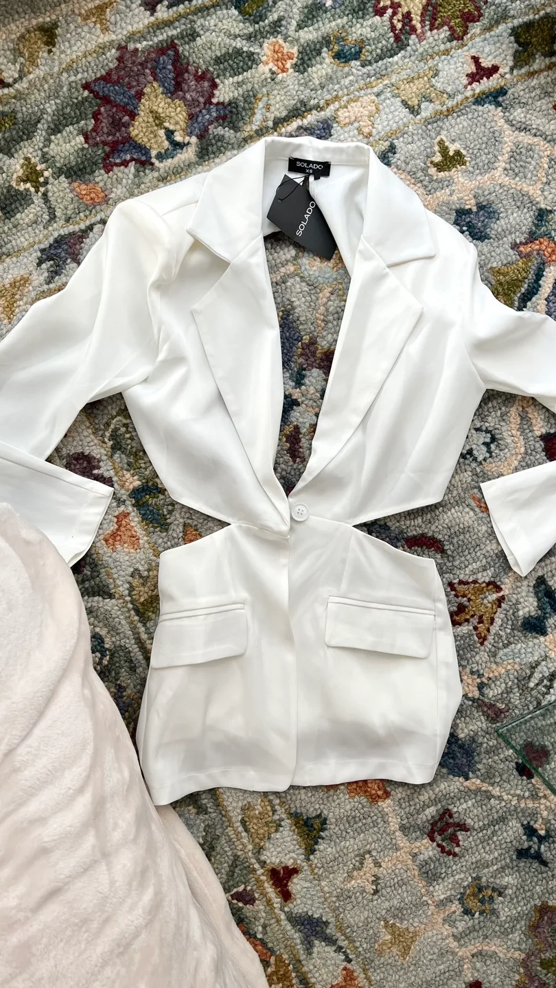 *BNWT* SOLADO open back blazer - size xs image indicator(3)