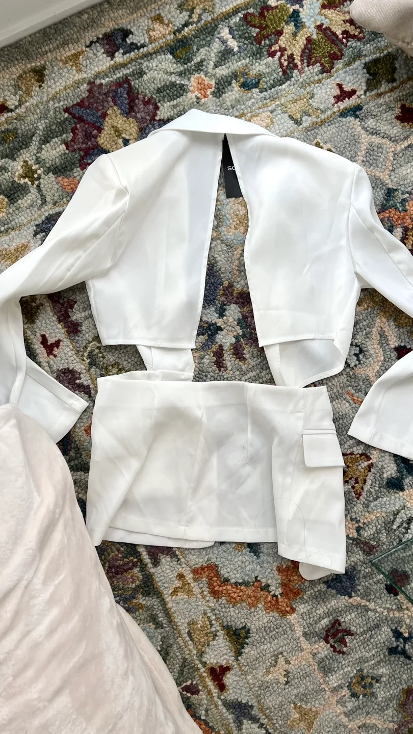 *BNWT* SOLADO open back blazer - size xs image indicator(4)