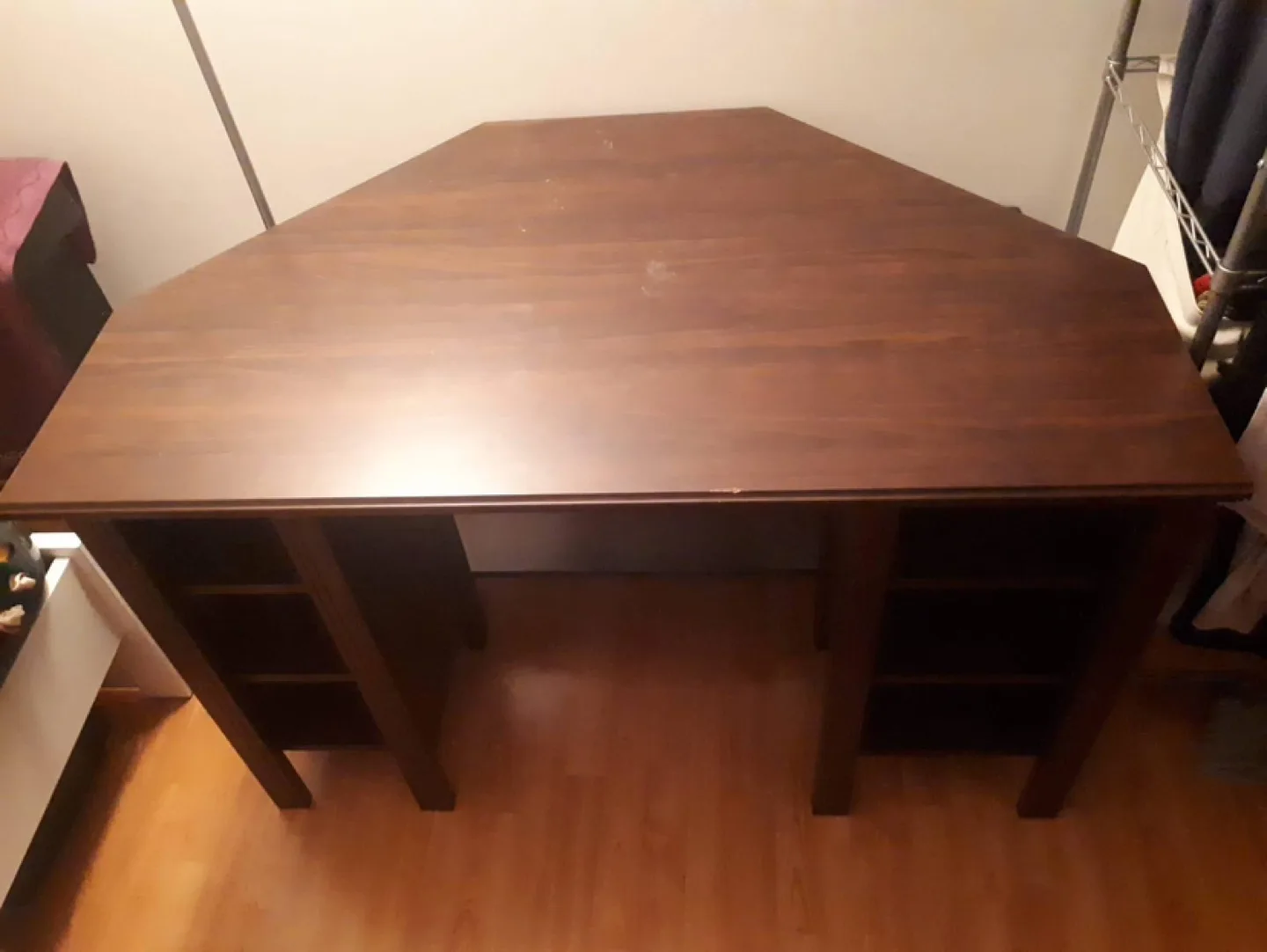 IKEA BRUSALI Corner desk with shelves image indicator(3)