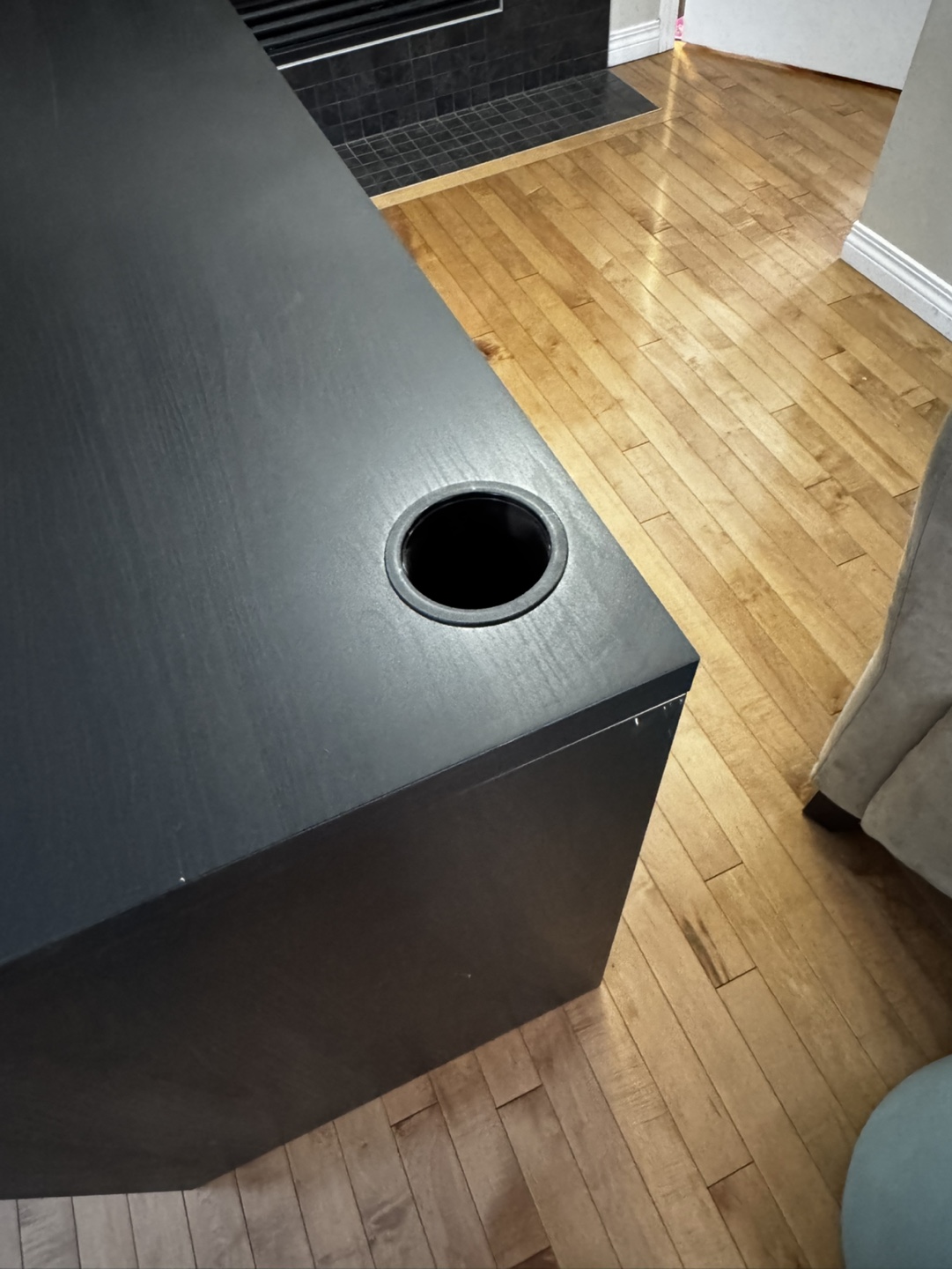 Micke IKEA desk with 2 drawers - photo 3