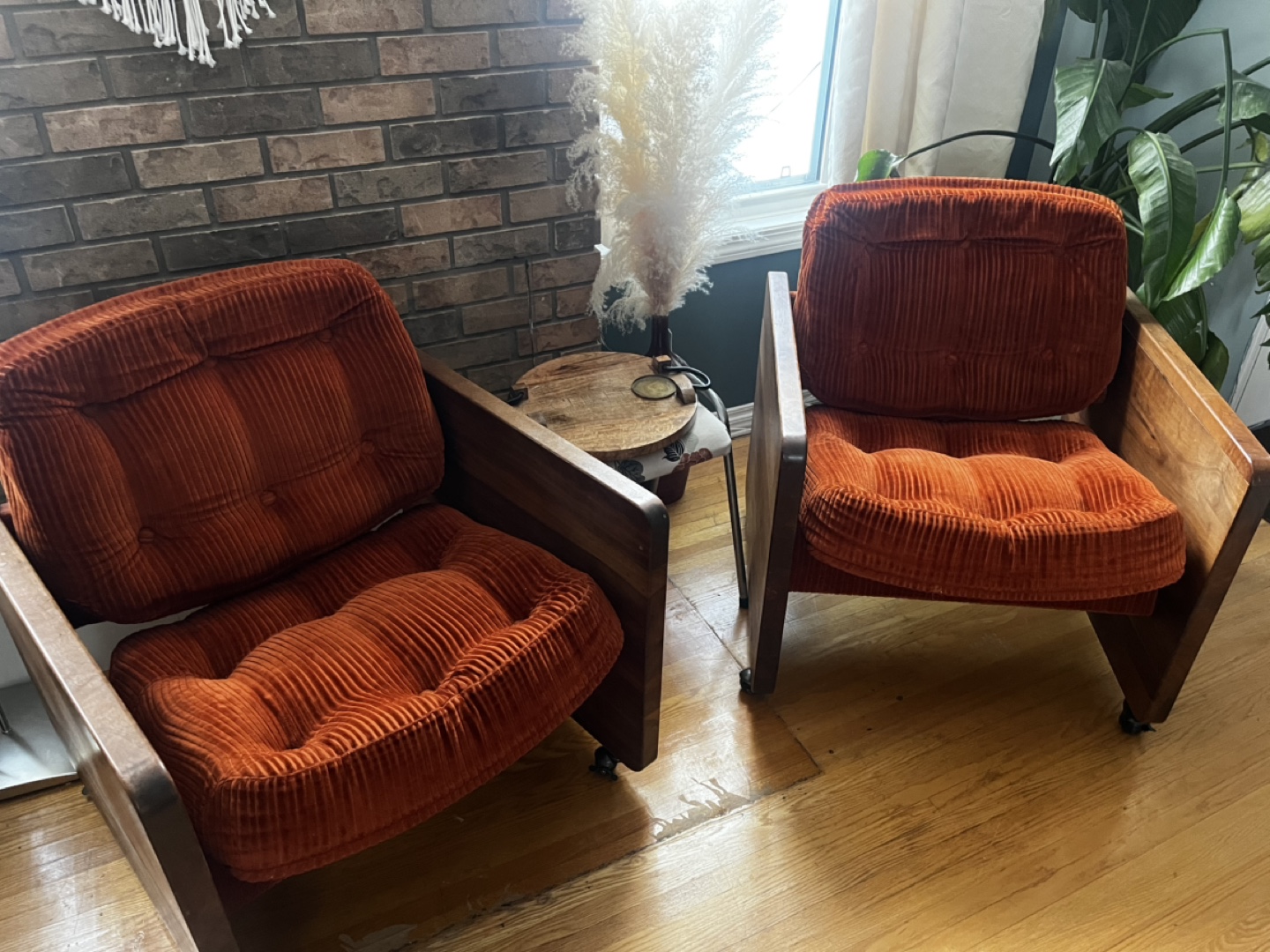 Pair of Vintage Mid-Century Modern Armchairs - photo 4