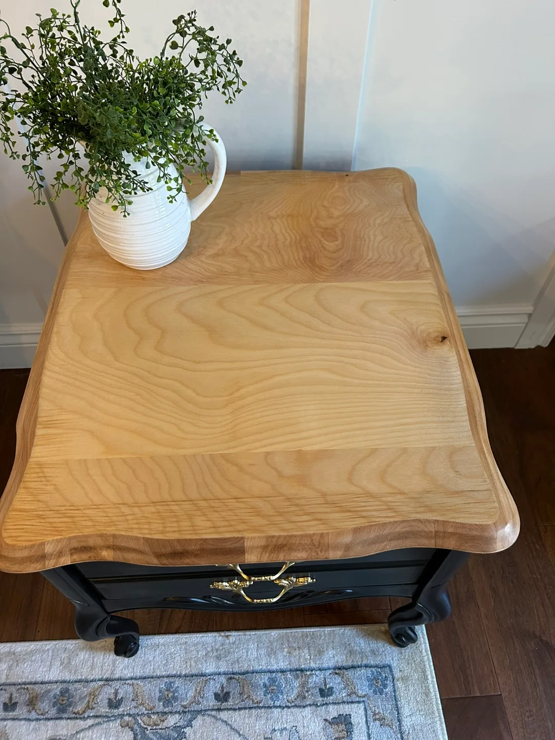 Vintage End Table image indicator(3)