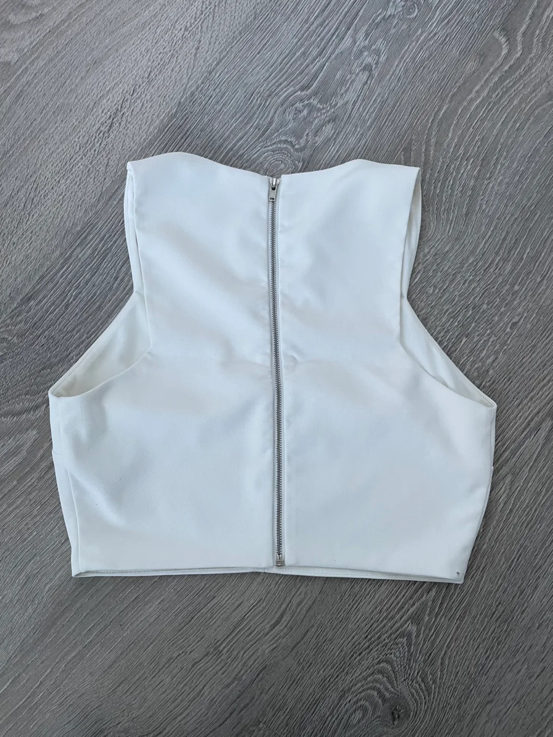 White Crop Top image indicator(2)