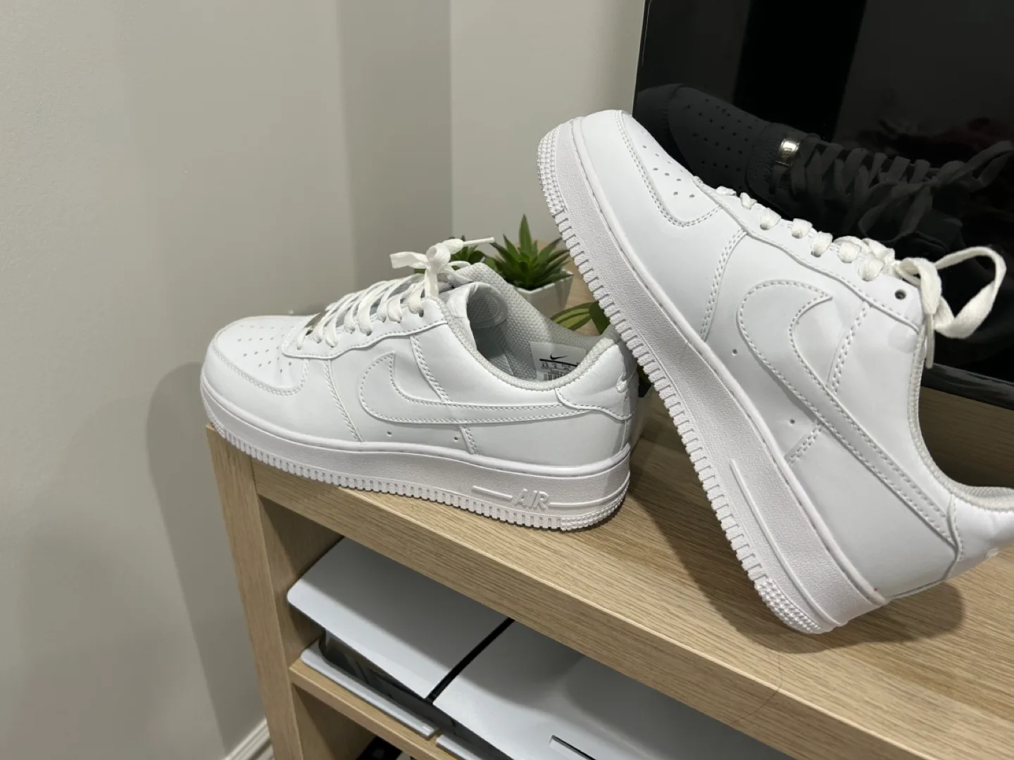 Nike Air Force 1 Low brand new image indicator(3)