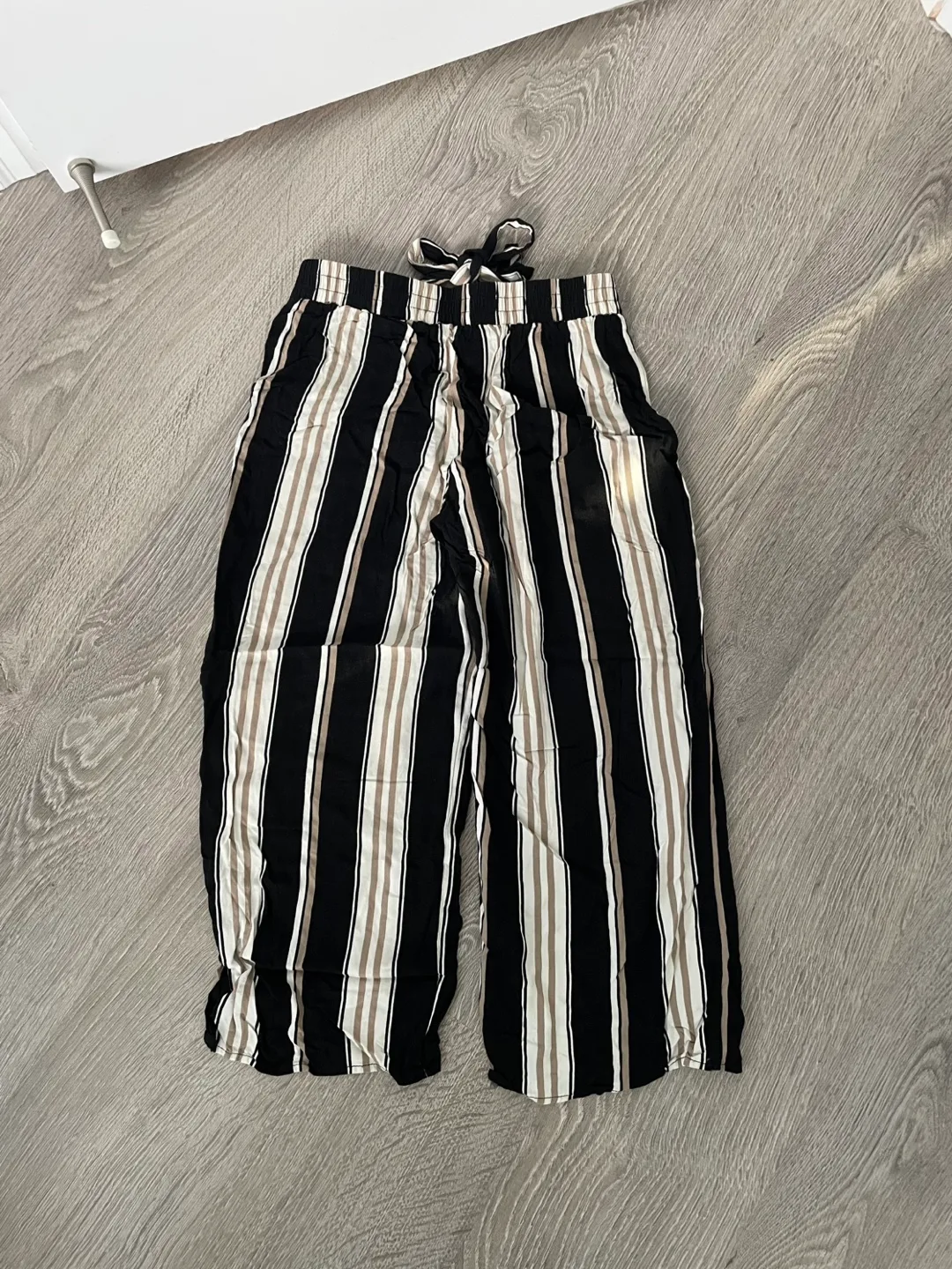 Striped Wide Leg Pants image indicator(2)