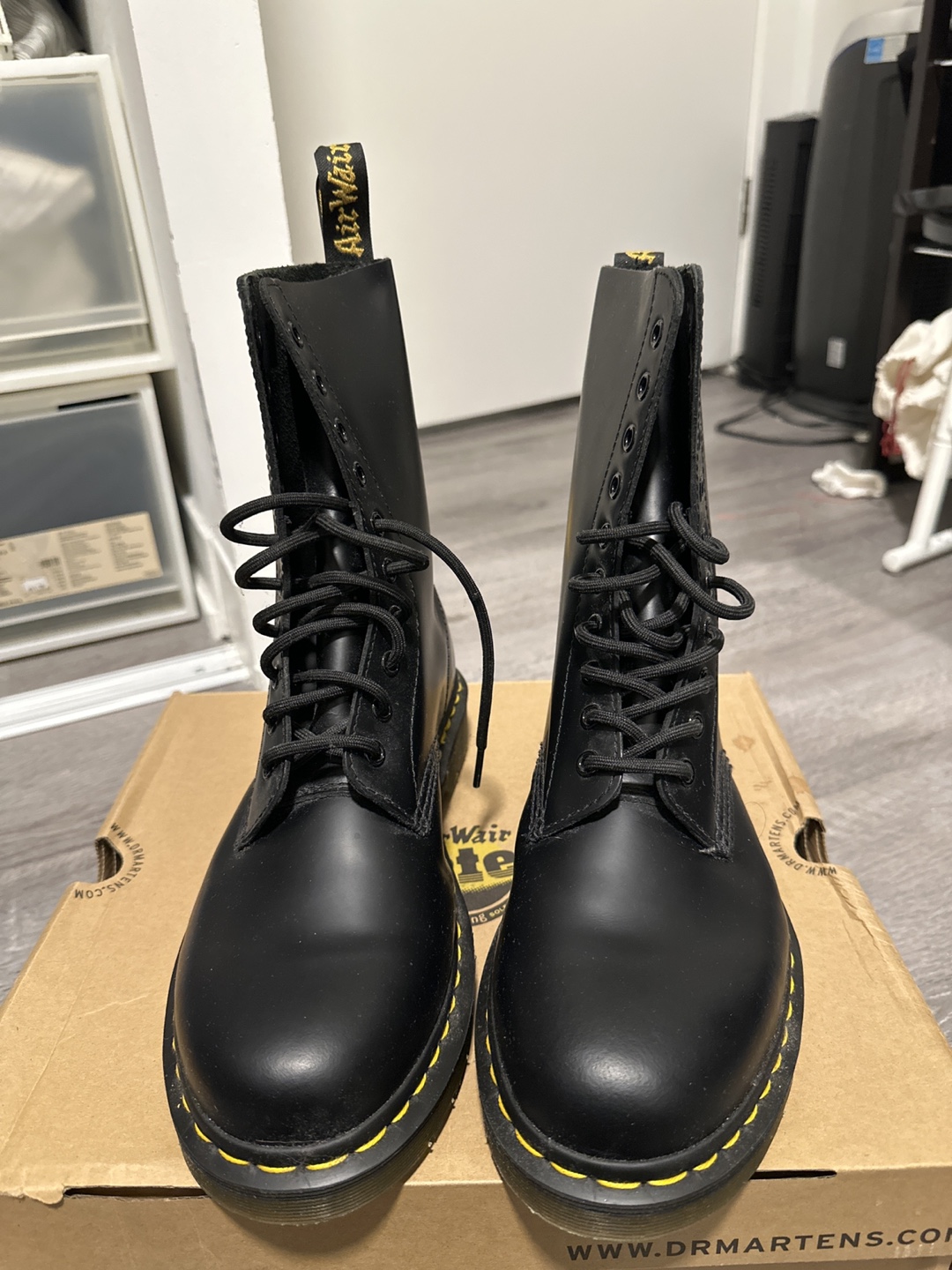 Dr. Martens 1490 Boots (10 holes) men’s 8 US