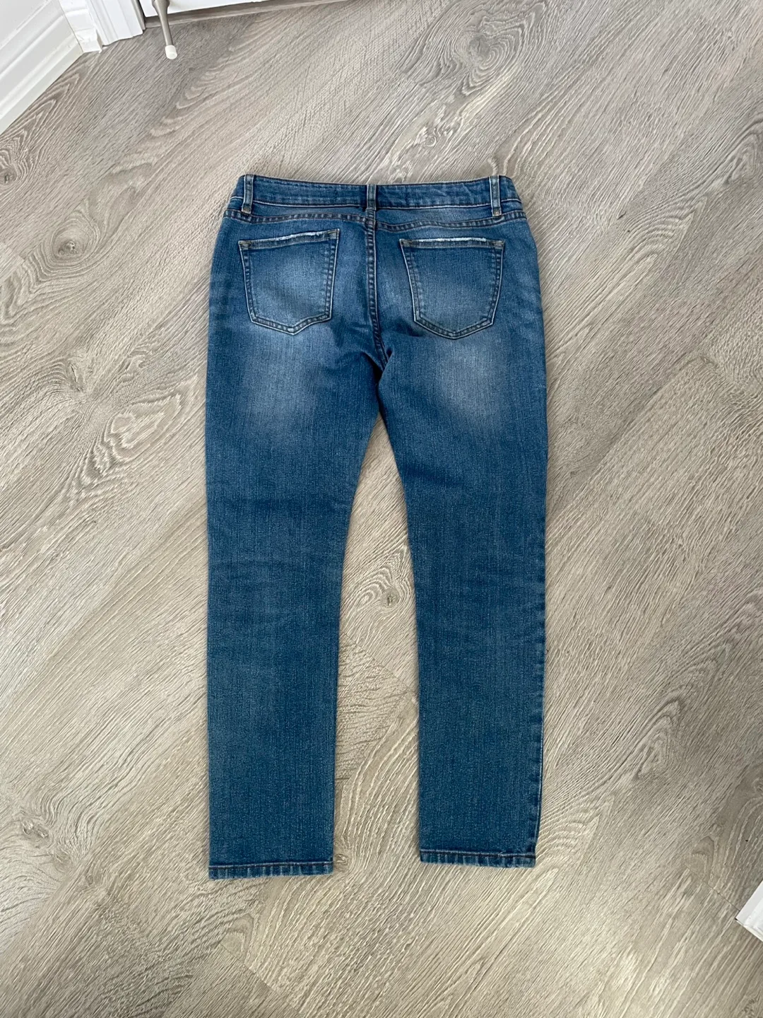 Boyfriend Fit, Low Rise Slouchy Fit Jeans image indicator(2)