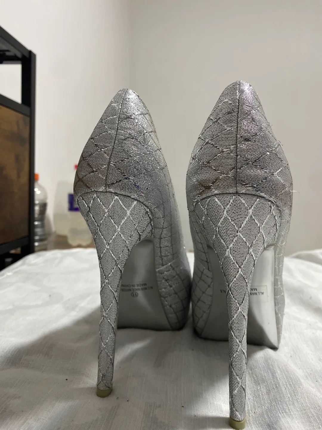 Silver Glitter Platform Heels image indicator(2)