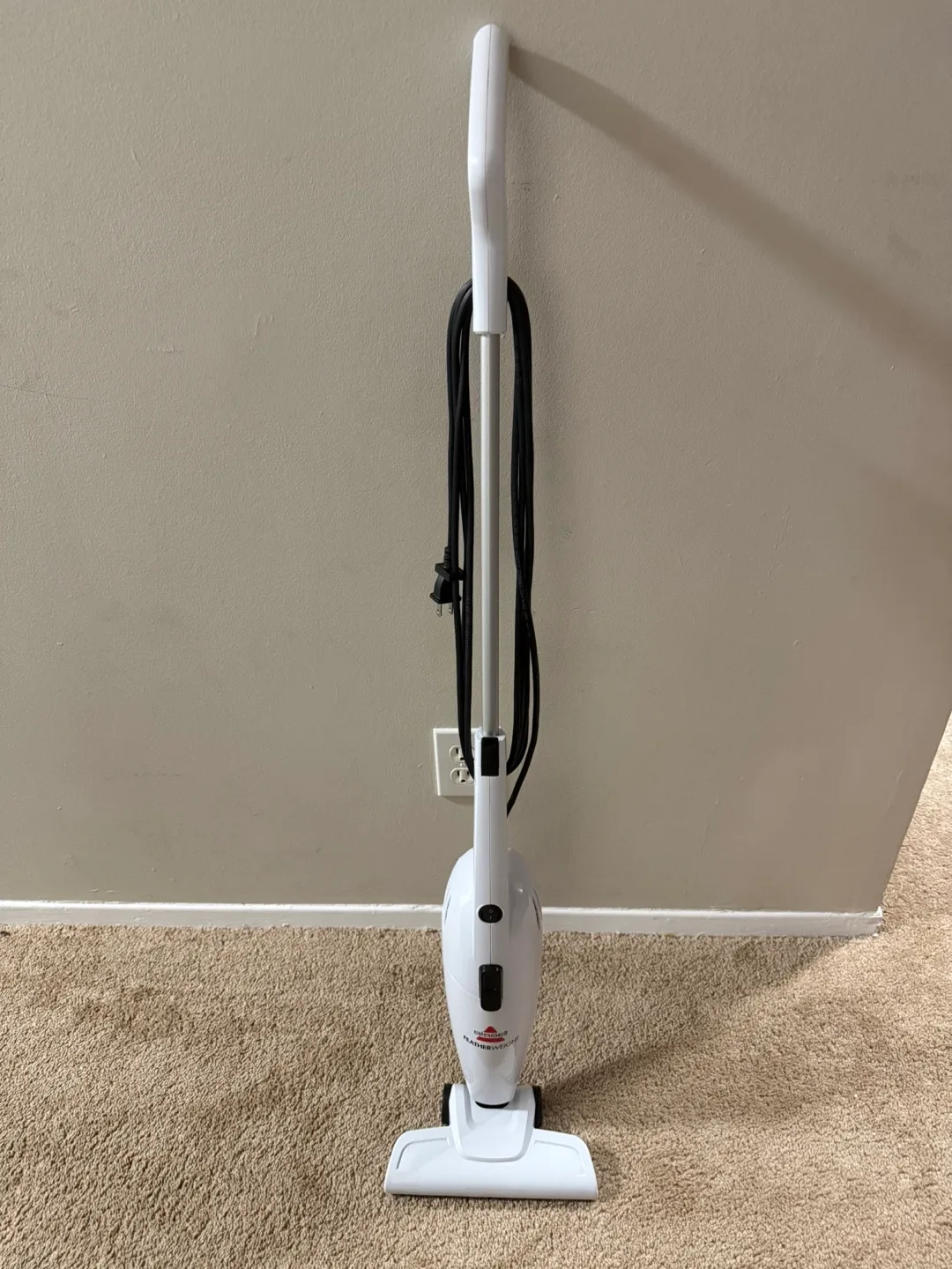Bissell Featherweight Vacuum thumbnail